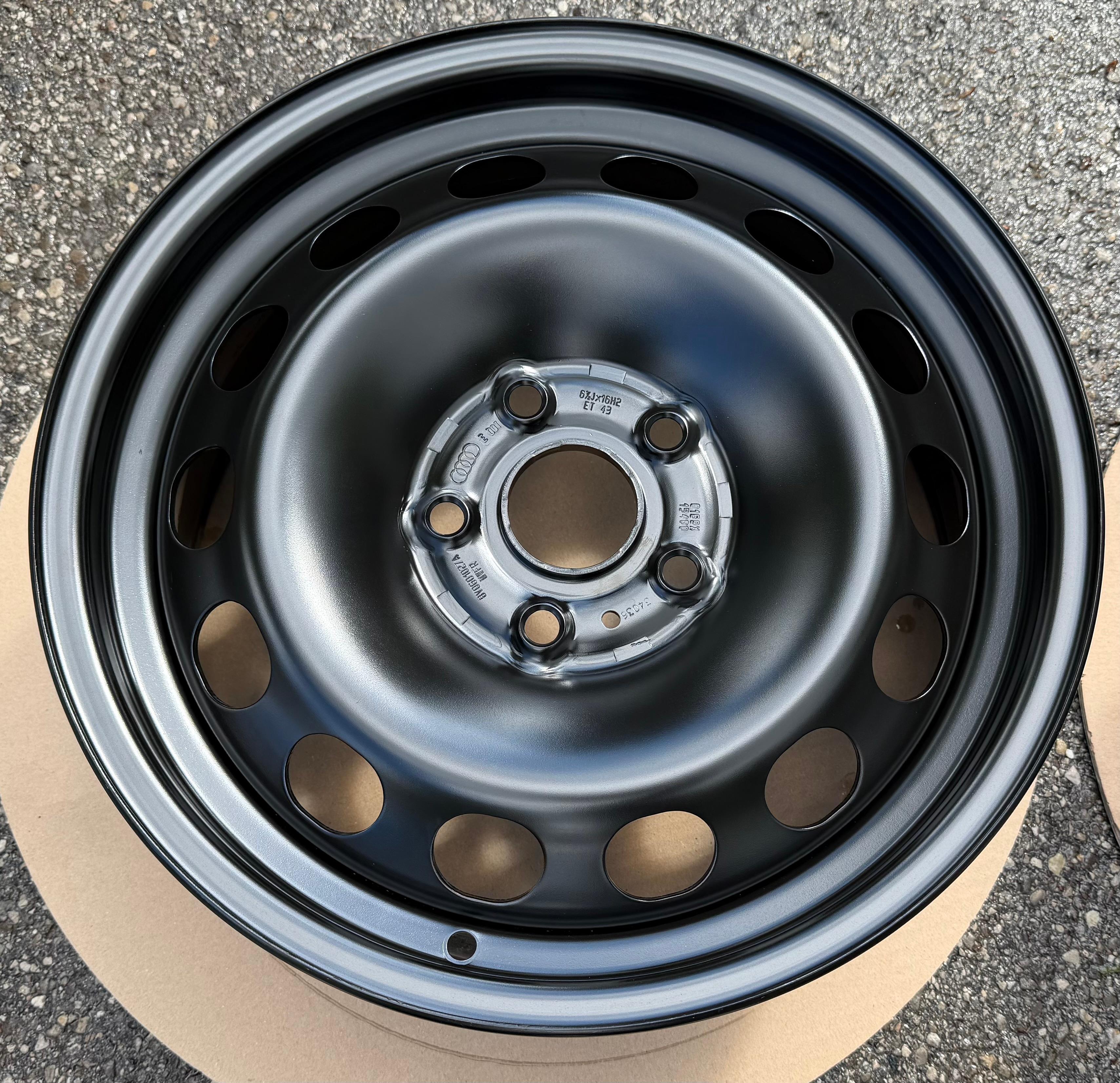 1 jante en acier d'origine pour Audi A3 8V Cabrio, Limousine, Sportback 4 jantes en acier d'origine pour Audi A3 8V Cabrio, Sportback 8V0601027A 6,5x16 ET43 neuves 6,5x16
