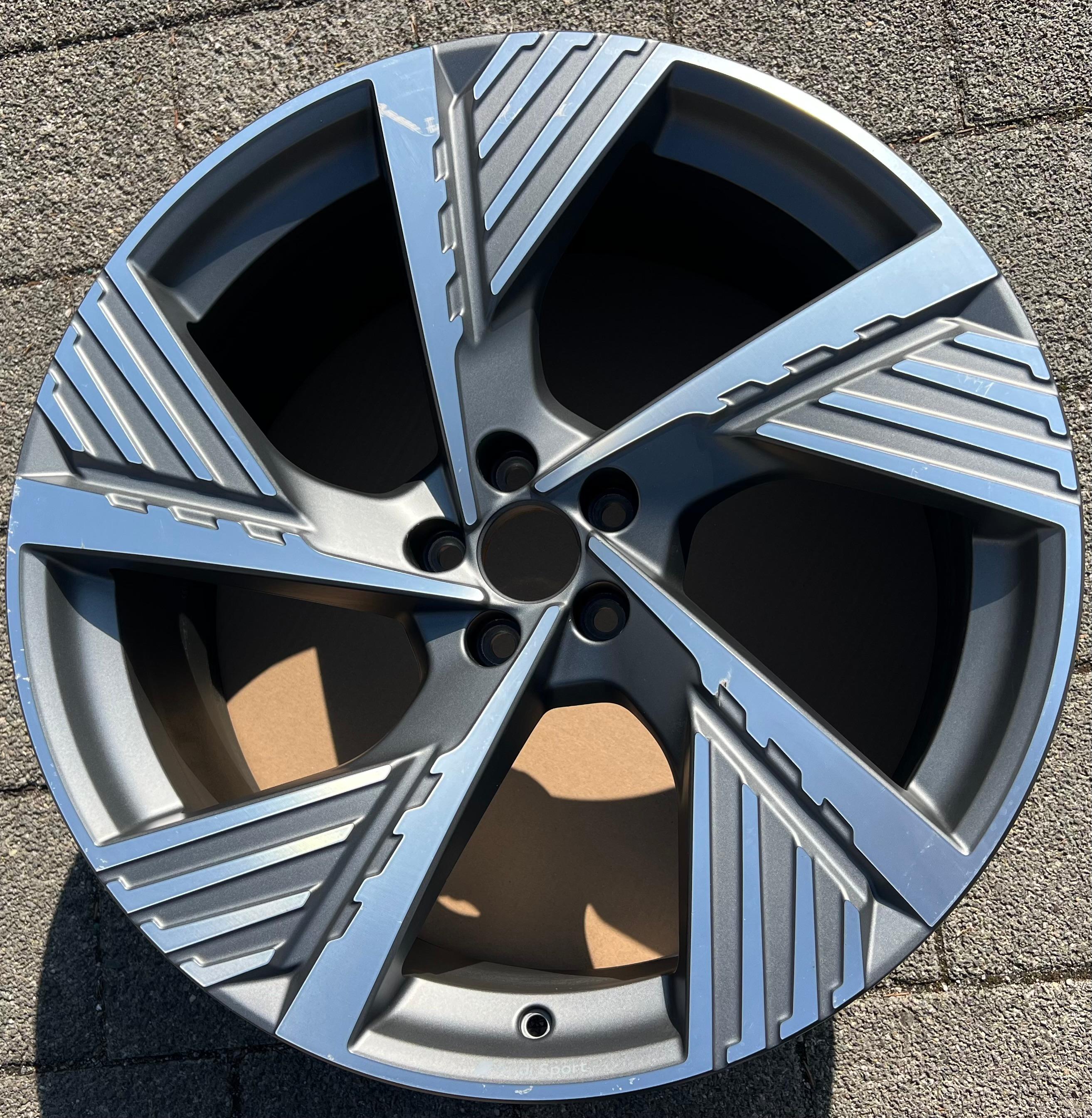 1 X ORIGINAL 22" ALUFELGE FELGE AUDI E-TRON Q8 4KE 9,5x22 ET36 4KE601025B