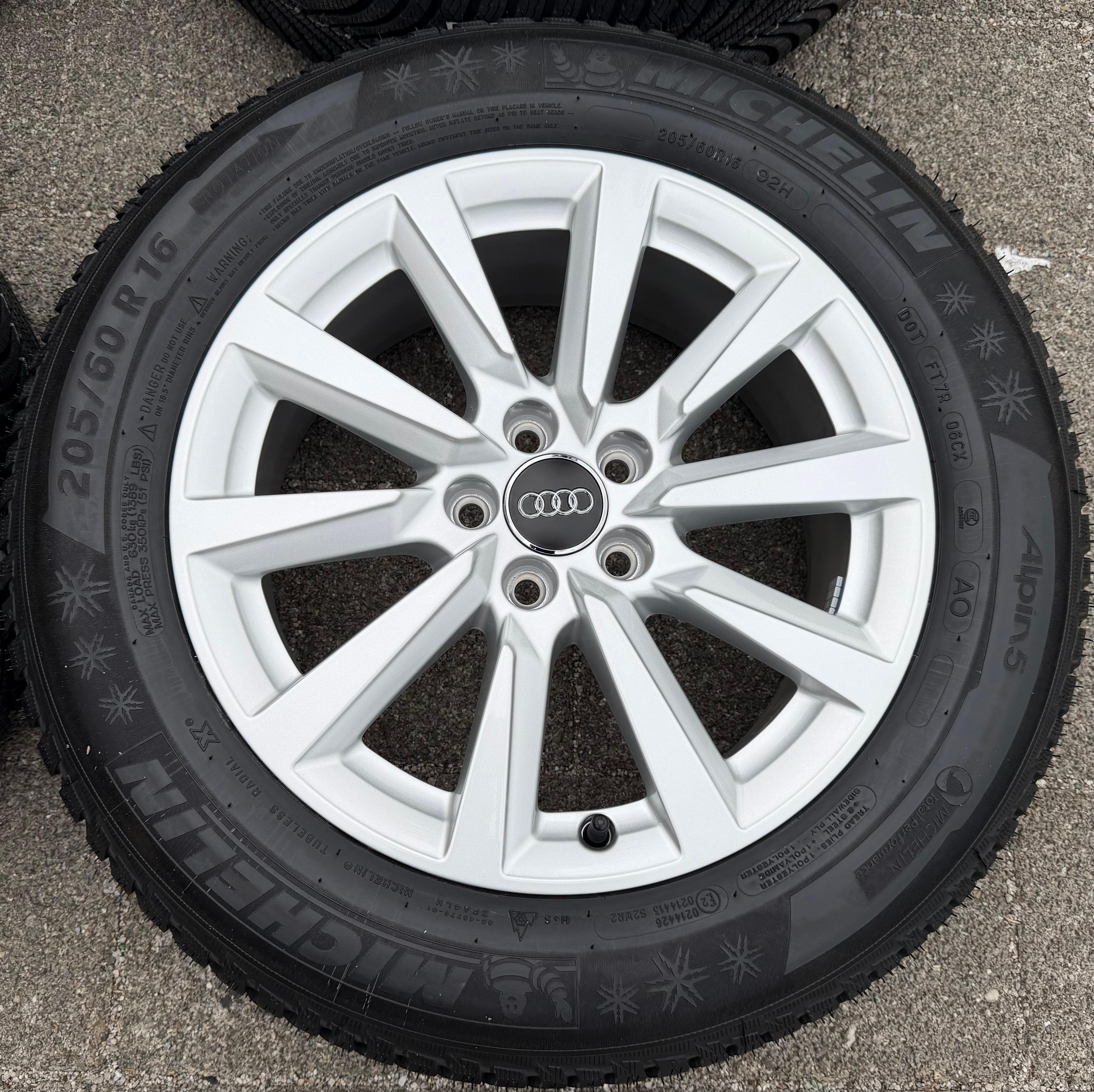 4 Original Alu Winterräder Audi A1 GB GBH 82A601025C 205/60R16 92H 2022 NEU