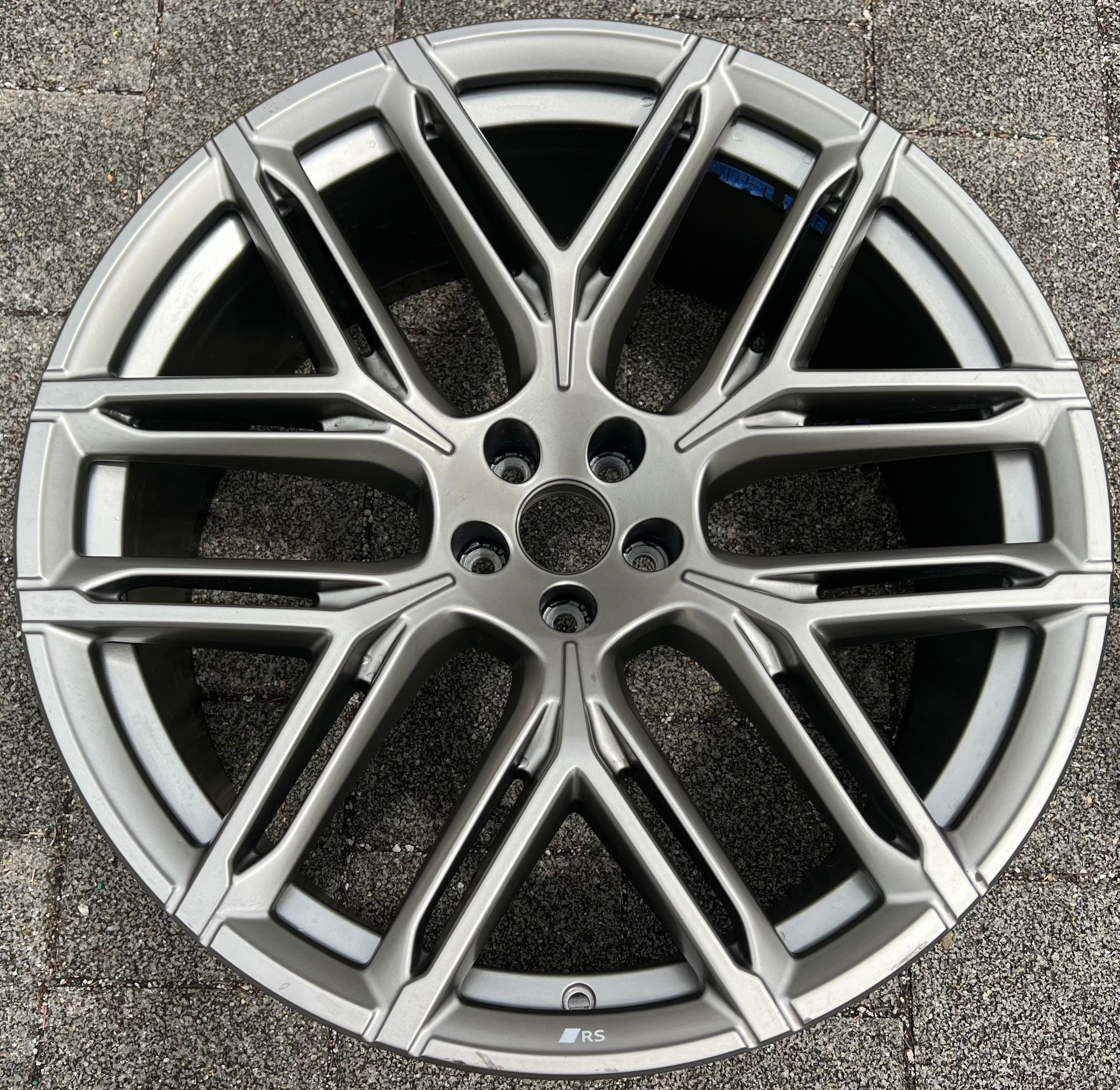 1 jante en alliage d'origine Audi Q8 23", référence 4M8601025BJ, 10,5x23, ET18, livraison gratuite