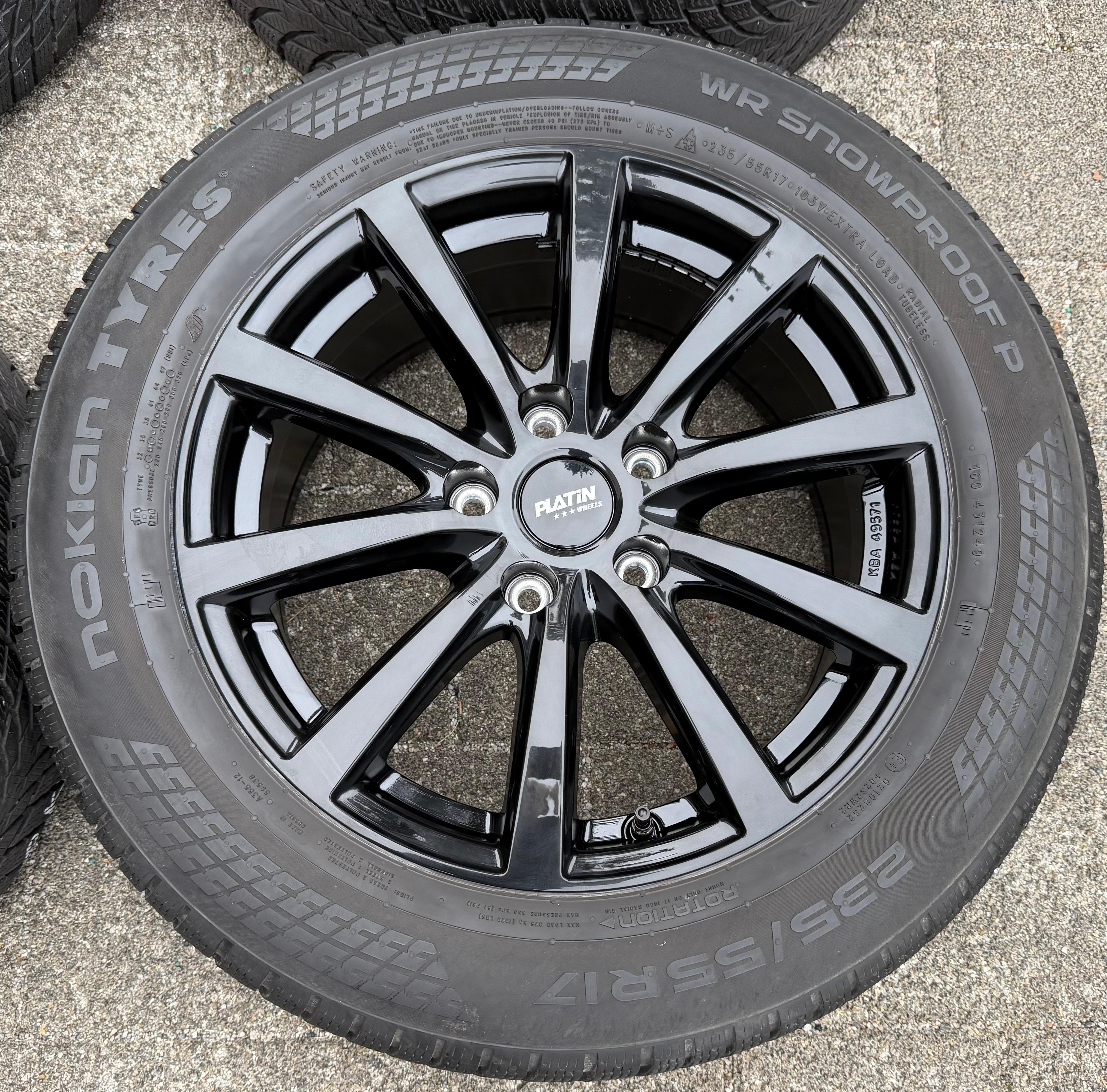 4 aluminium 17" winterwielen VW BUS T5 T6 T6.1 235/55R17 103V XL Nokian