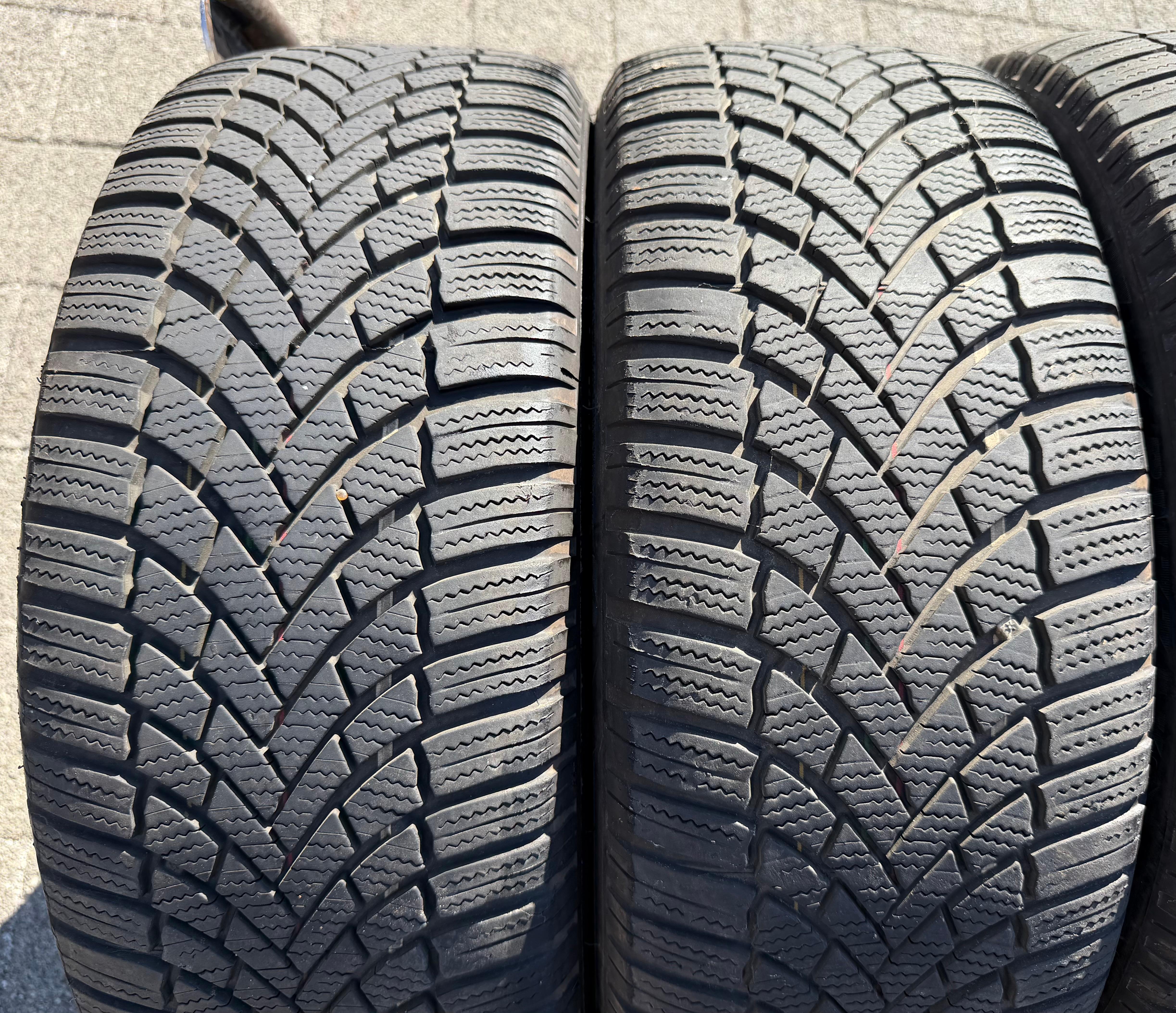 4 Original 17" Alu Winterräder Audi A3 S3 8Y 8Y0601025L 205/50R17 93H Bridgestone 2022