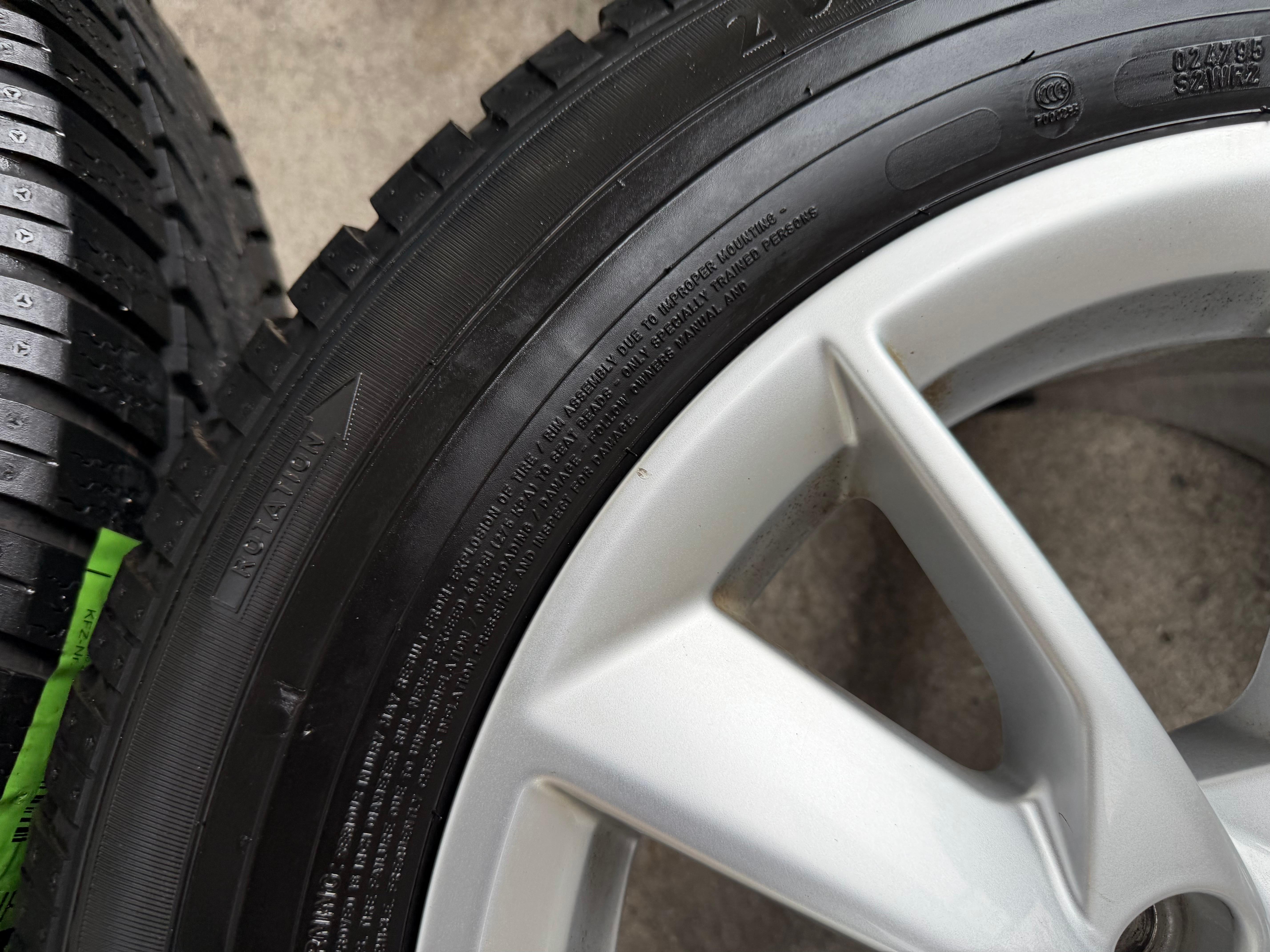 4 Original Alu Winterräder Audi A4 8W B9 8W0601025A 205/60R16 92H Dunlop