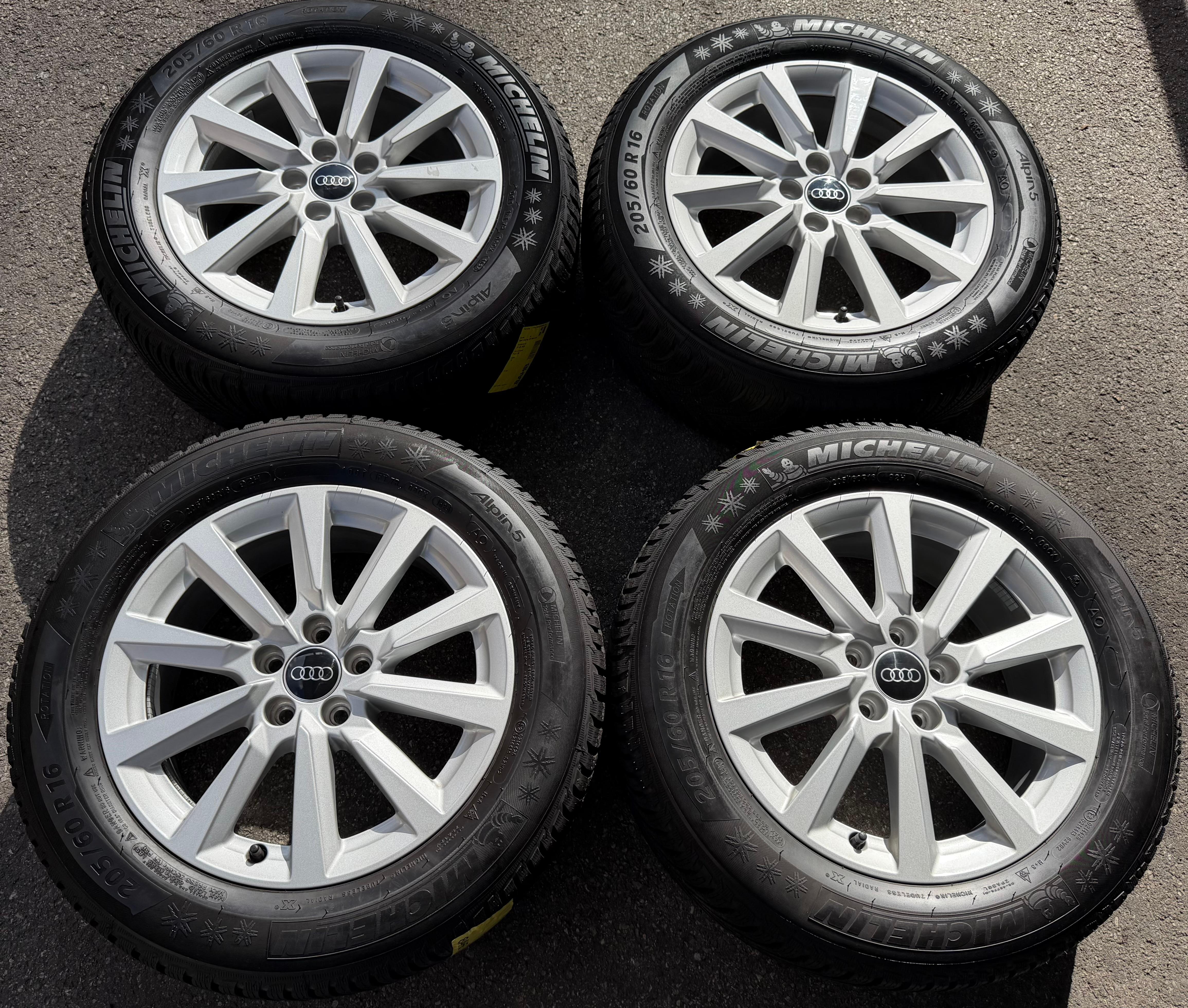 4 ruedas de aleación originales de invierno Audi A1 Allstreet City Carver GB GBH 82A601025C