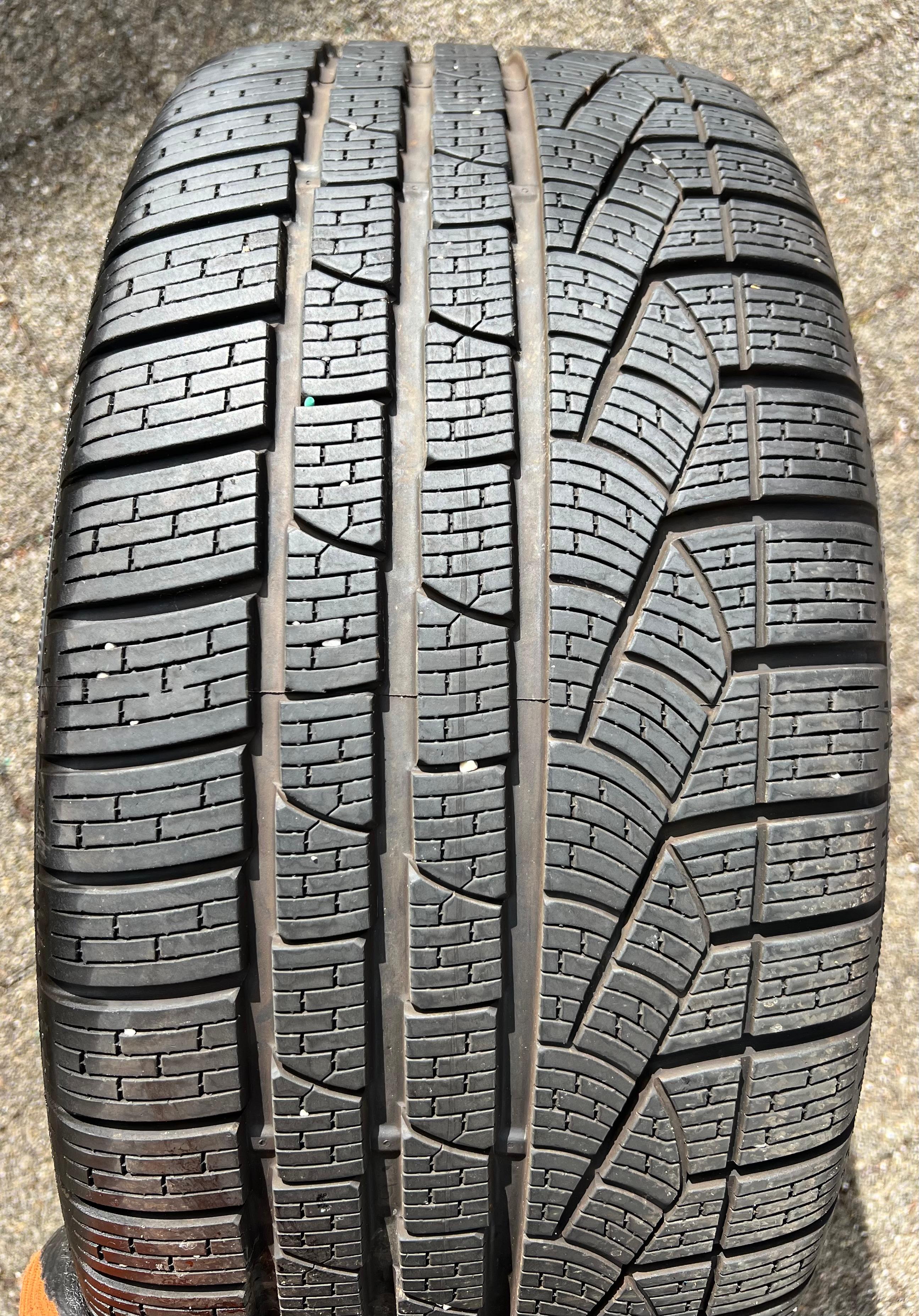 1 x 255/40R18 99V Winterreifen Pirelli Sottozero 2 MO 8mm 2023