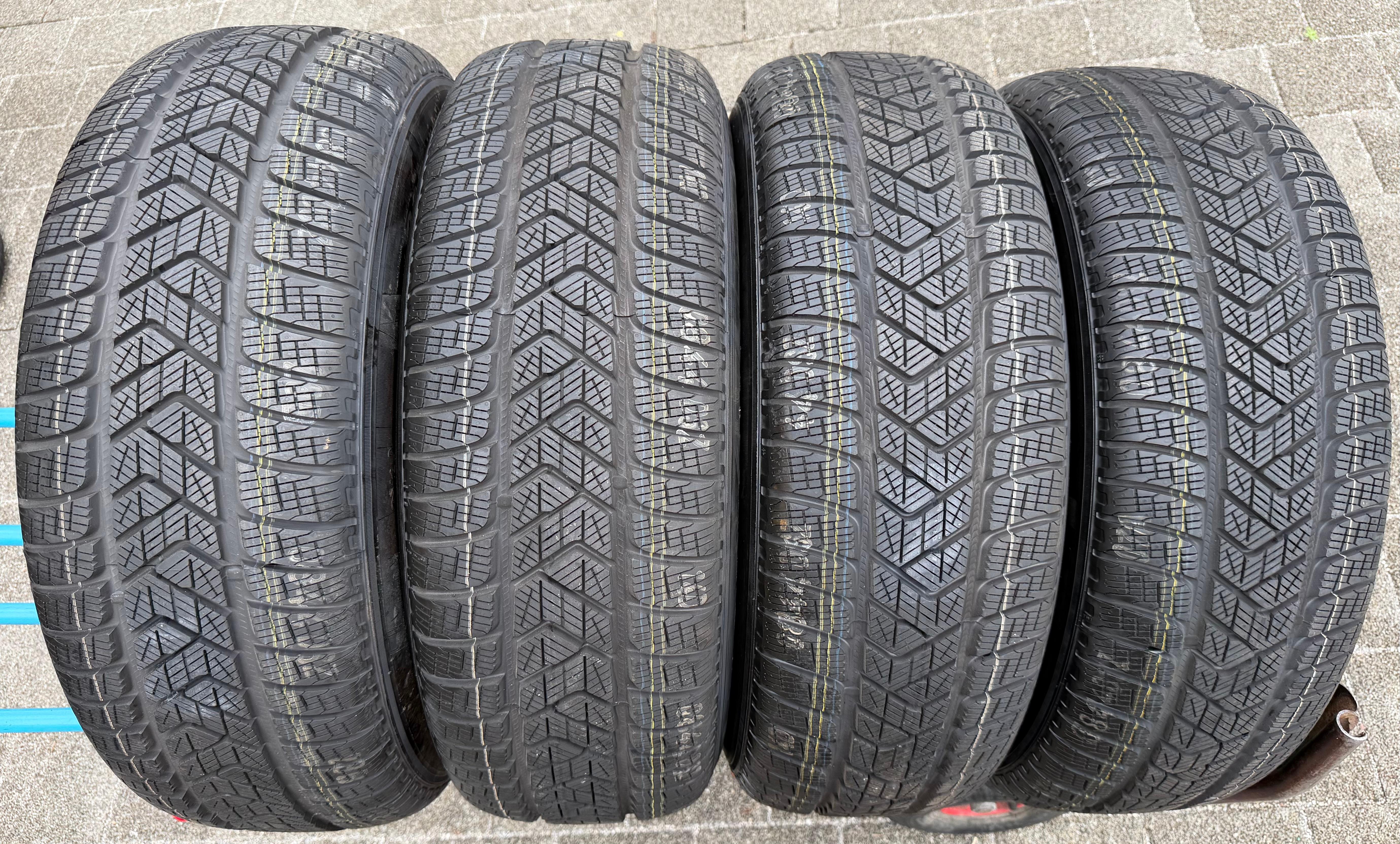 4 Original 17" Alu Winterräder Audi Q5 FY 80A601025J 7x17 ET34 235/65R17 104H NEU
