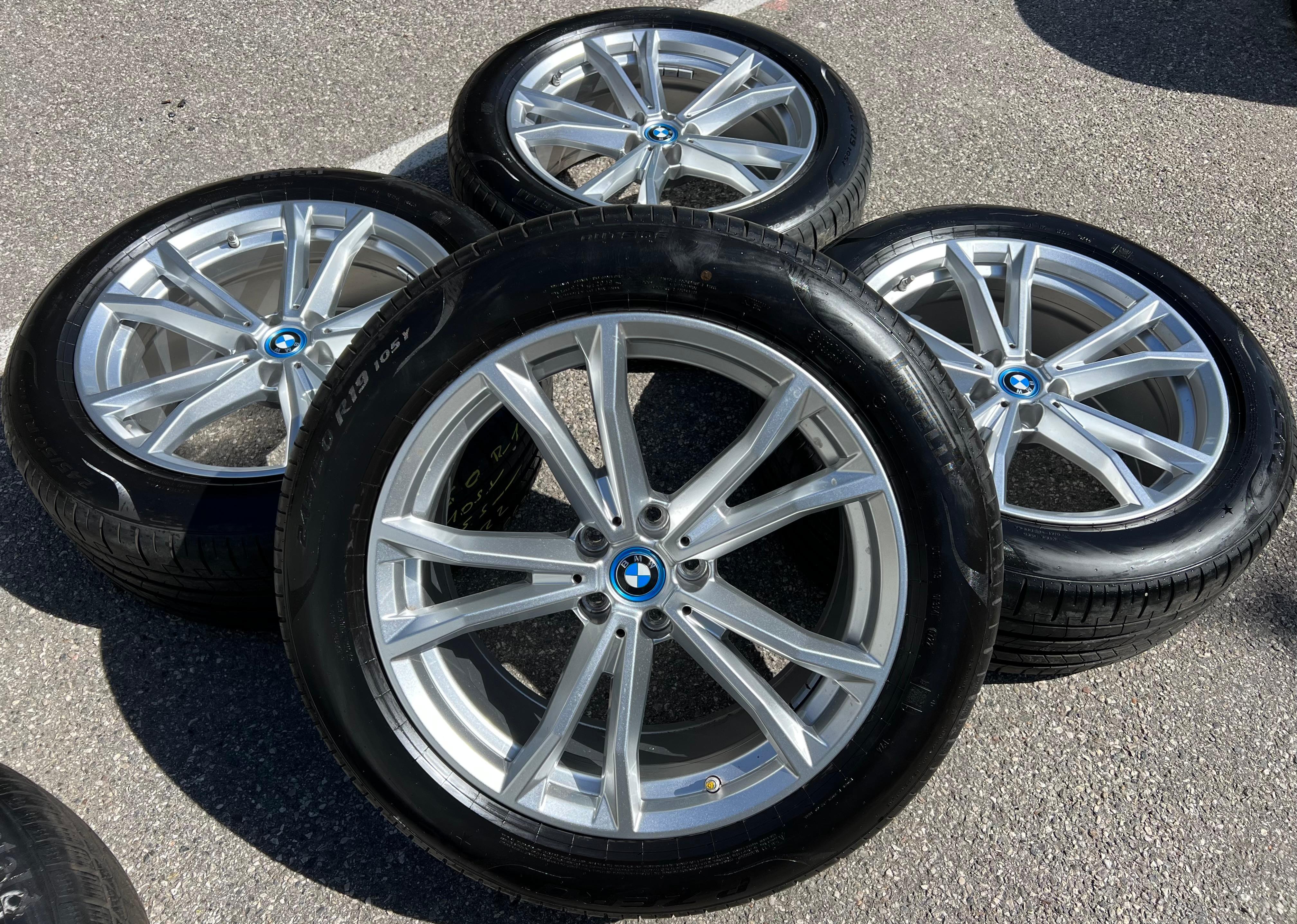 4 RUOTE ESTIVE ORIGINALI IN ALLUMINIO DA 19" PER BMW SERIE 7 G70, MODELLO 903 X3 G45  245/50R19 105Y 2022