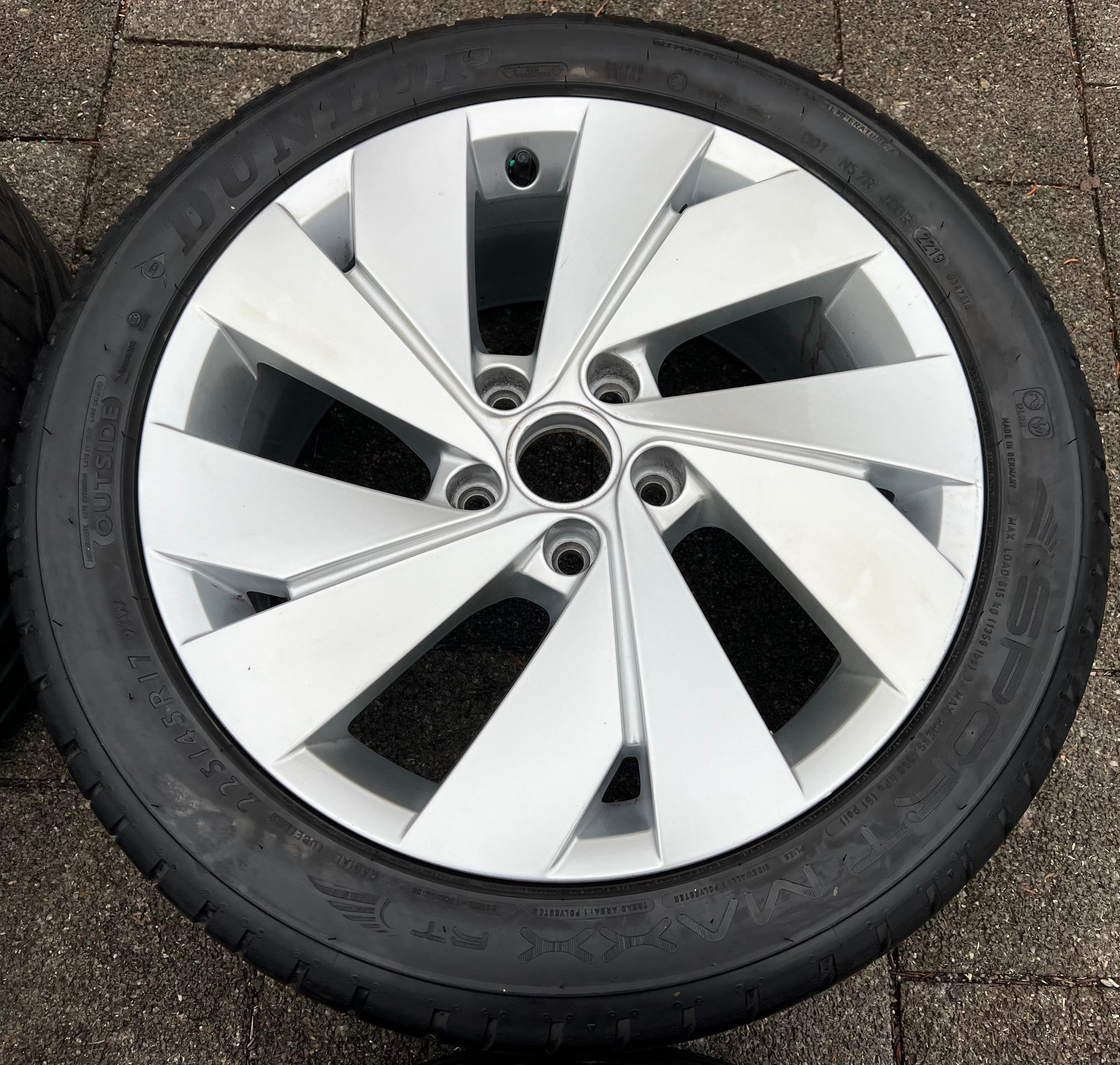 4 CERCHI ESTIVI ORIGINALI DA 17" IN ALLUMINIO VW GOLF 8 VIII 225/45R17 91W DUNLOP BELMONT CONSEGNA GRATUITA