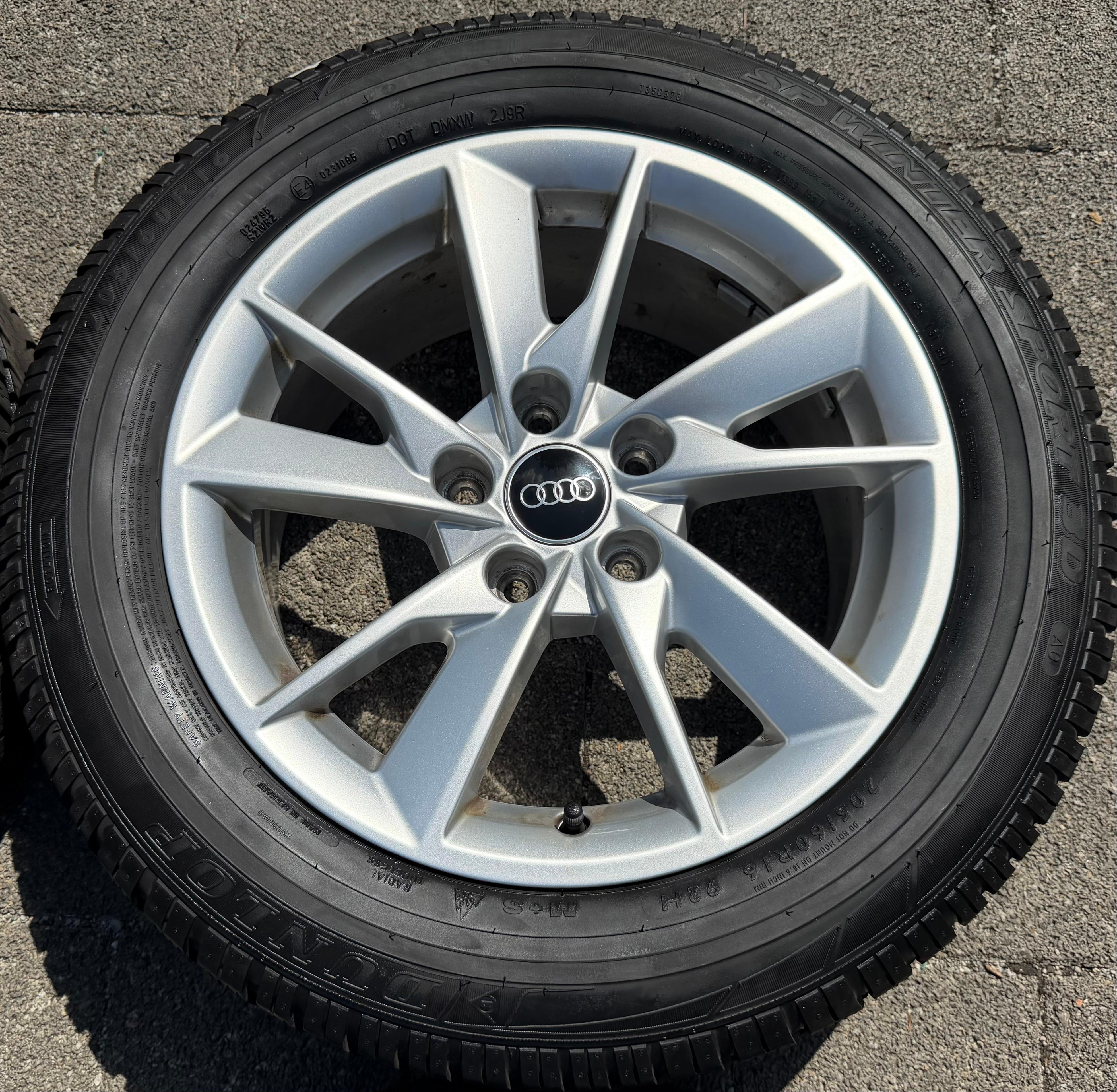4 ruedas de aleación originales de invierno Audi A4 8W B9 8W0601025A 205/60R16 92H Dunlop