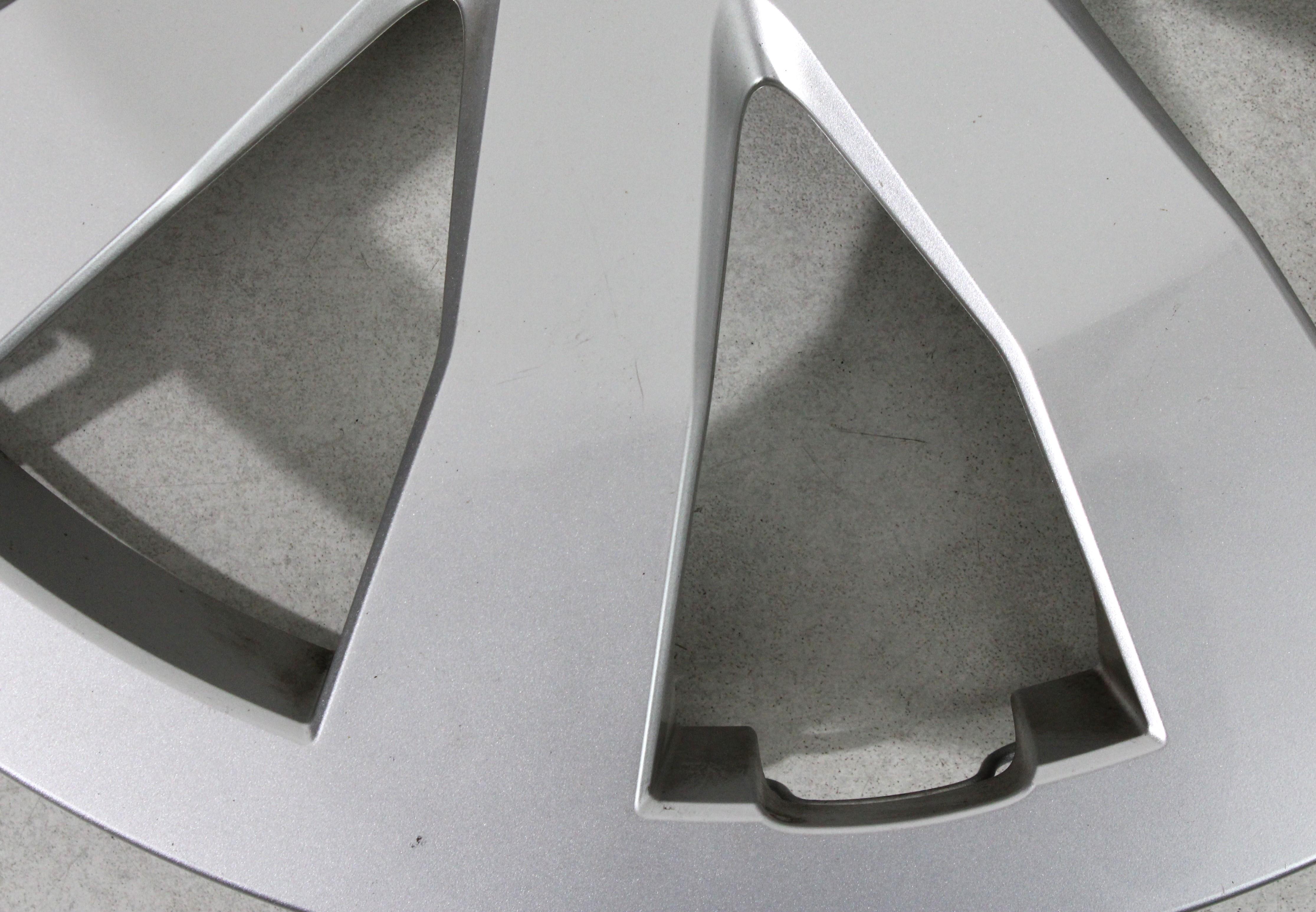 4 ORIGINAL 15" RADKAPPEN RADZIERBLENDEN AUDI A1 GB 82A601147 15 ZOLL