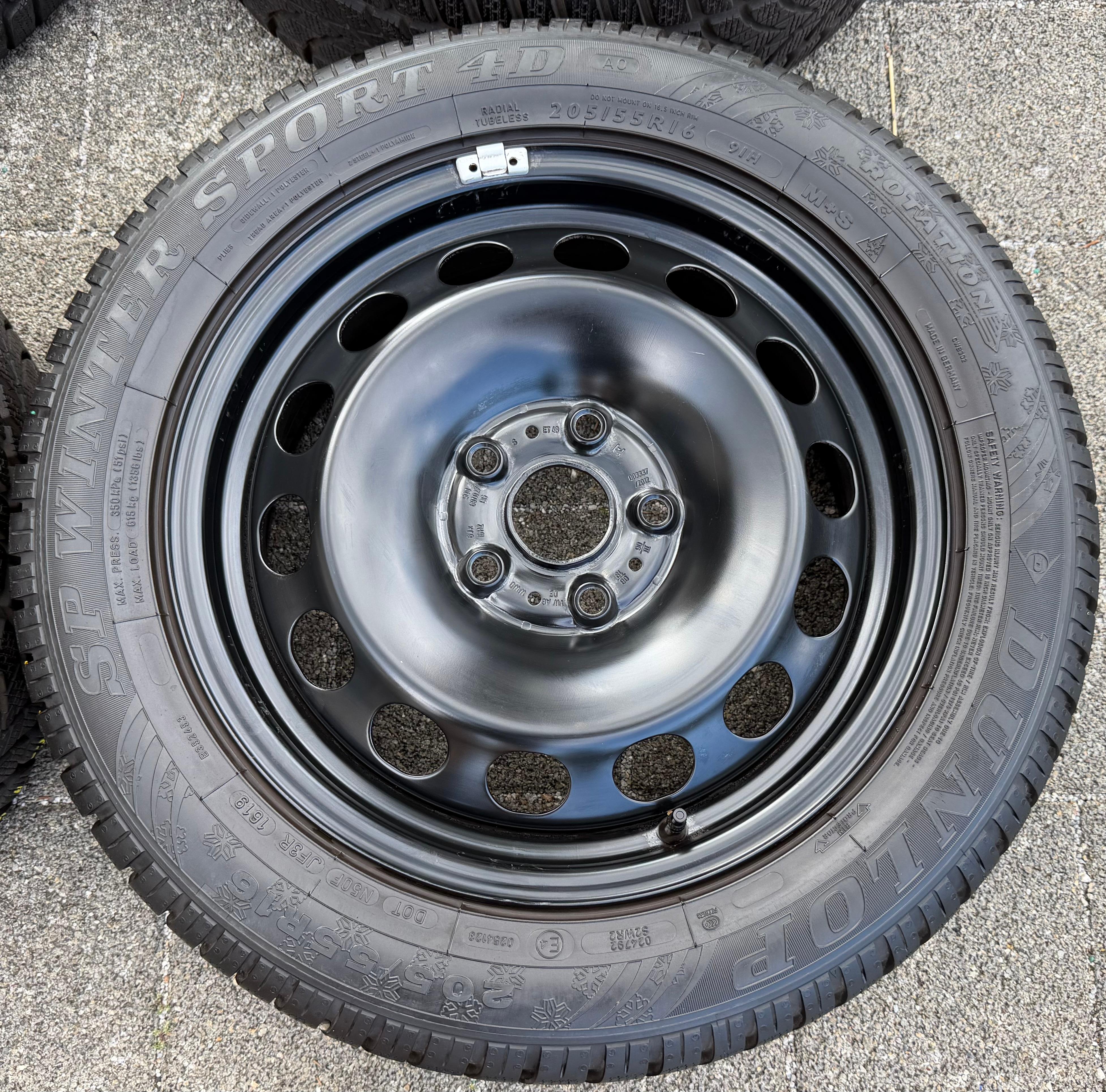 4 Winterräder VW Golf 7 Audi A3 8V Seat Leon 5F Skoda Octavia 5E 205/55R16 91H Dunlop