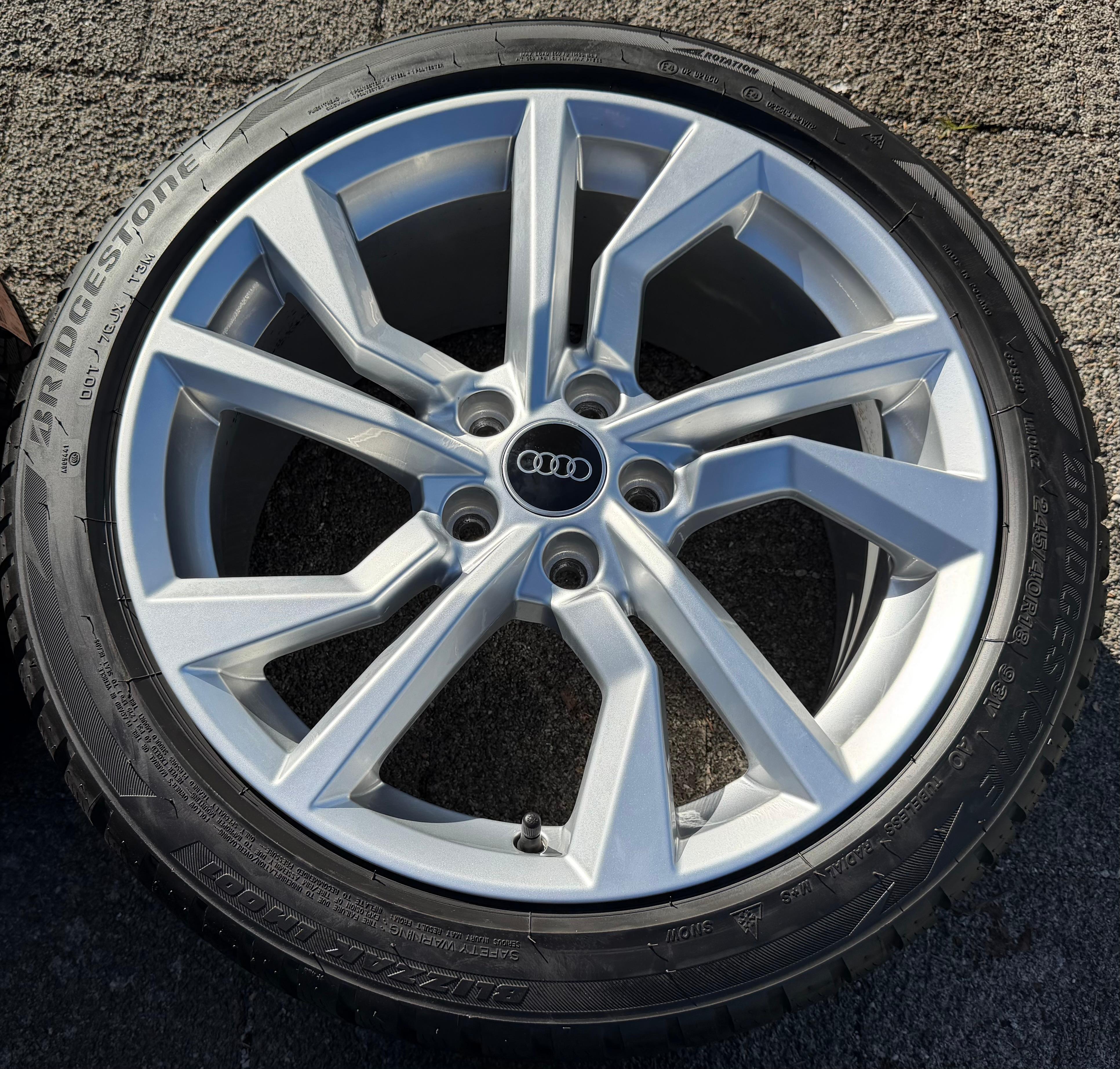 4 Original 18" Alu Winterräder Audi TT TTS 8S 8S0601025AN 245/40R18 93V 2021