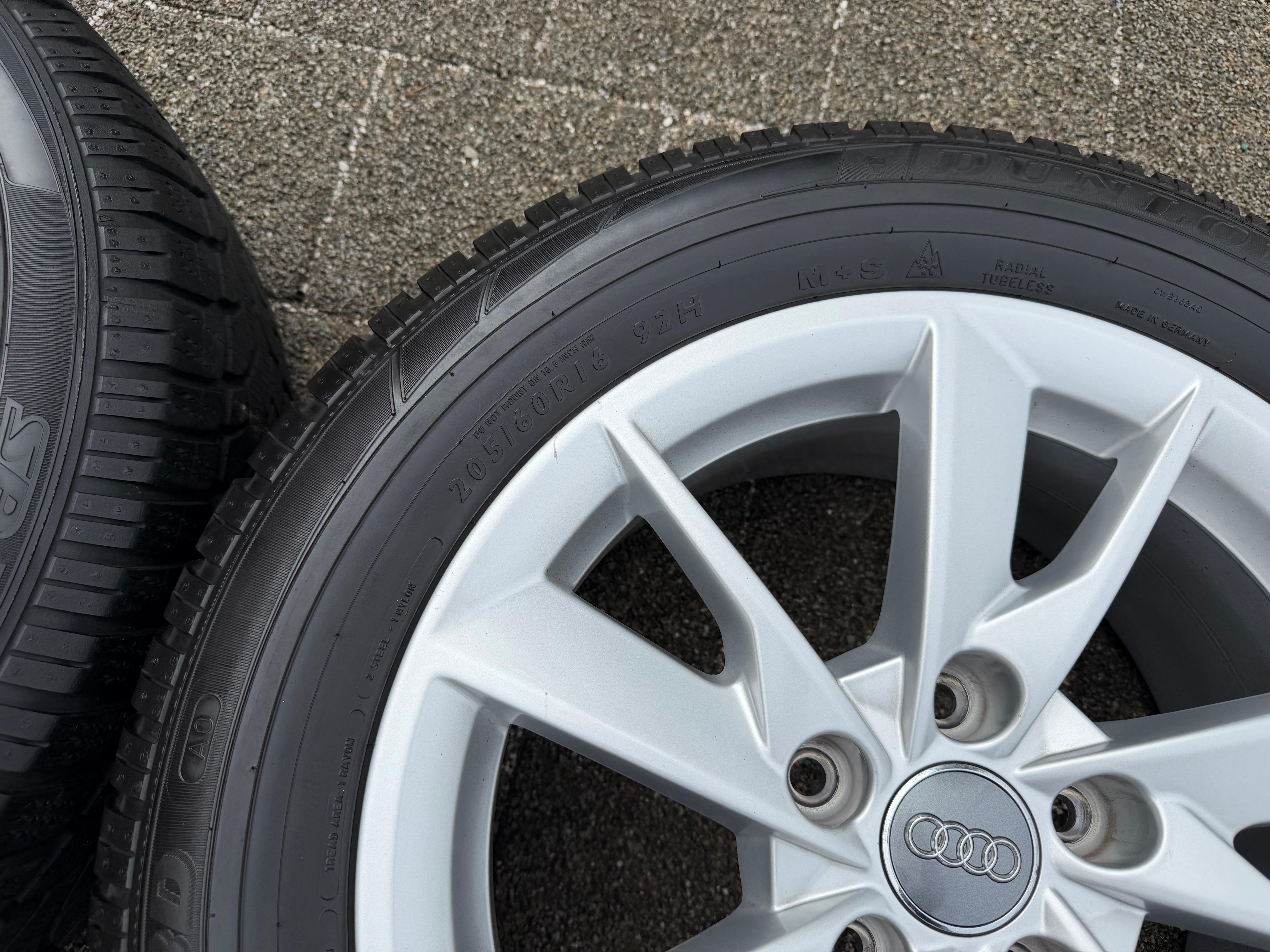 4 Original Alu Winterräder Audi A4 8W B9 8W0601025A 205/60R16 92H Dunlop