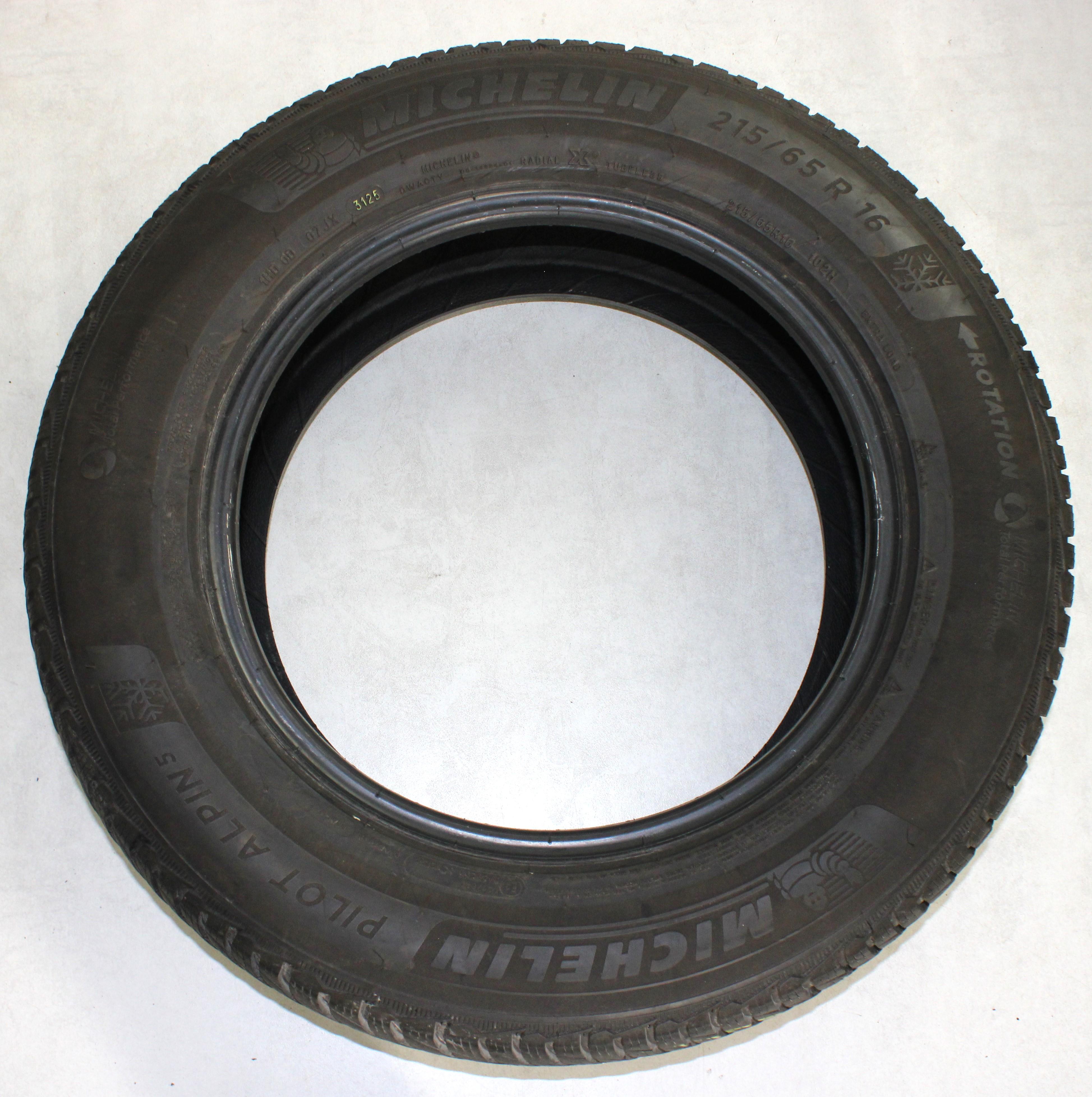 2 x 215/65R16 102H Winterreifen Michelin Pilot Alpin 5 6-6,5mm 2025 XL