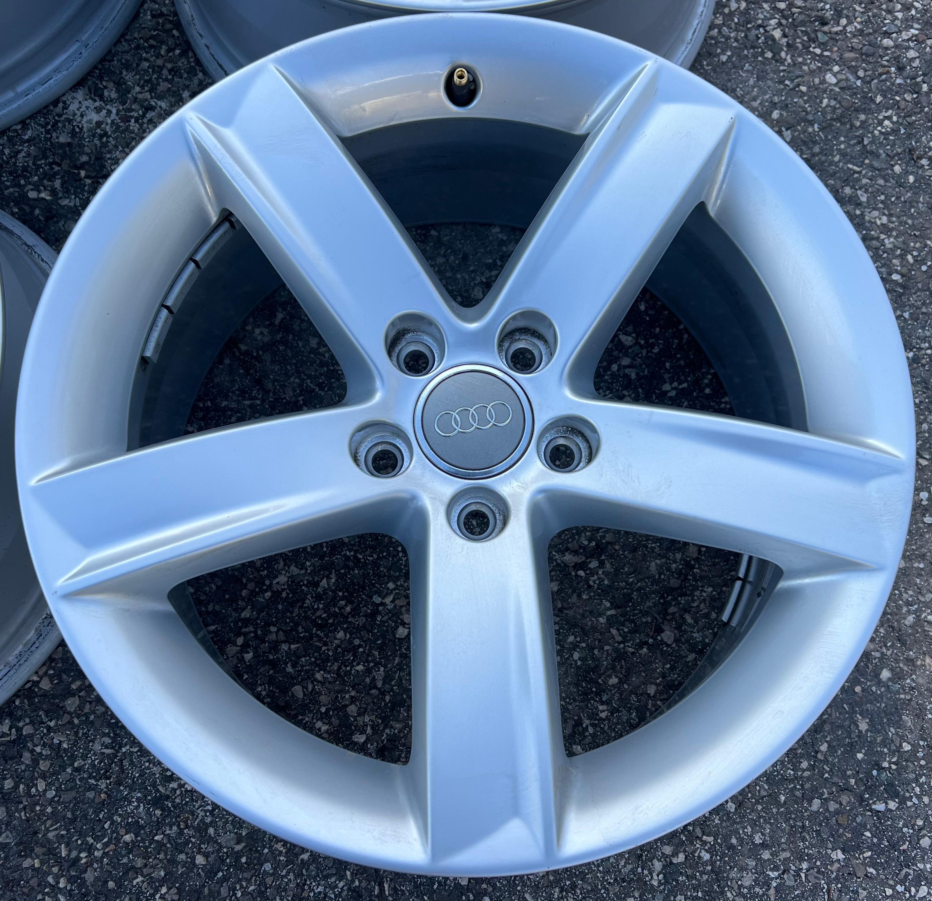 4 CERCHI ORIGINALI IN ALLUMINIO DA 17" AUDI A5 8T 8T0071497 CONSEGNA GRATUITA