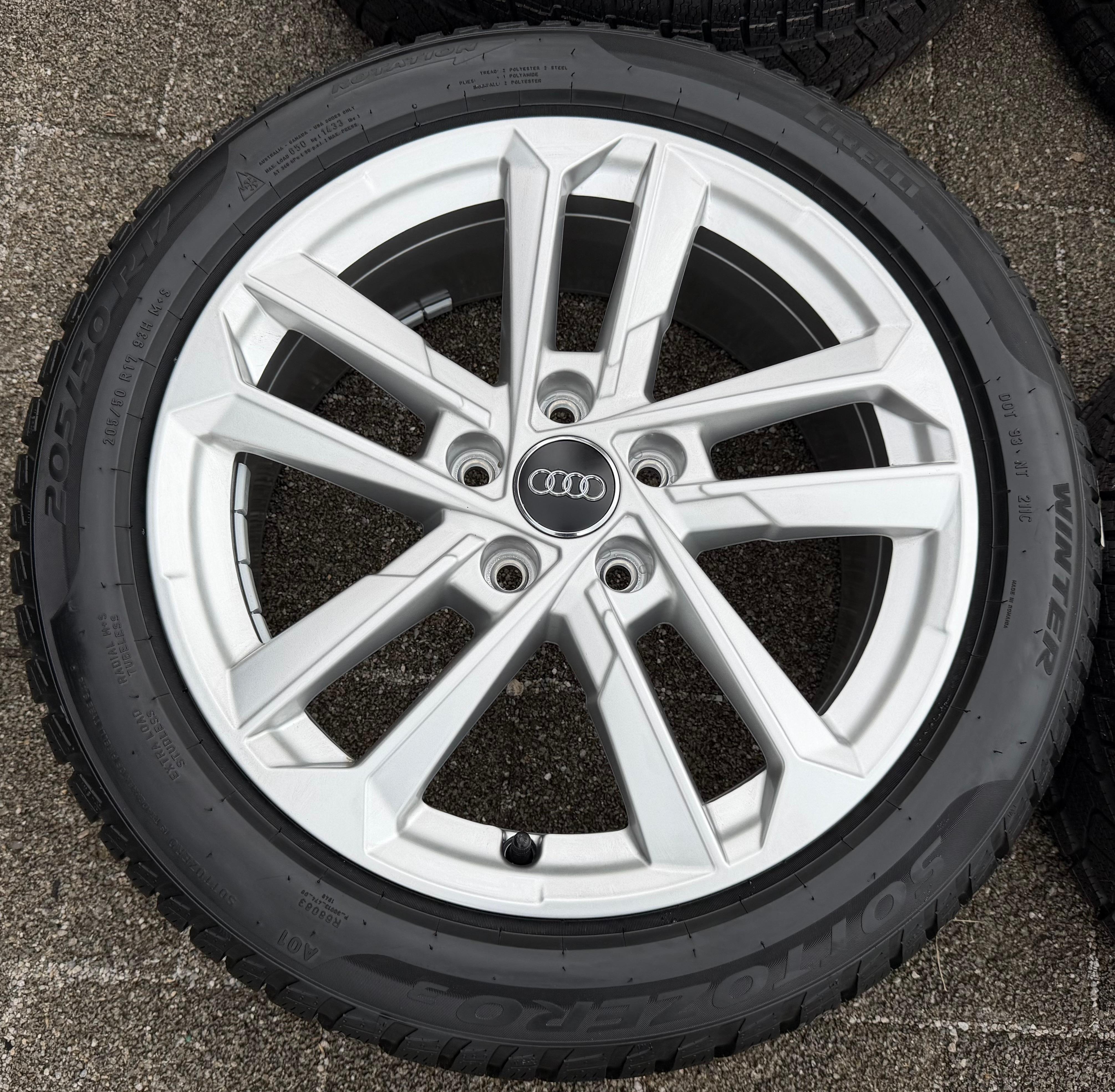 4 roues complètes hiver en alliage d’origine 17" Audi A3 S3 8Y 8Y0601025L 205/50R17 93H Pirelli NEUVES