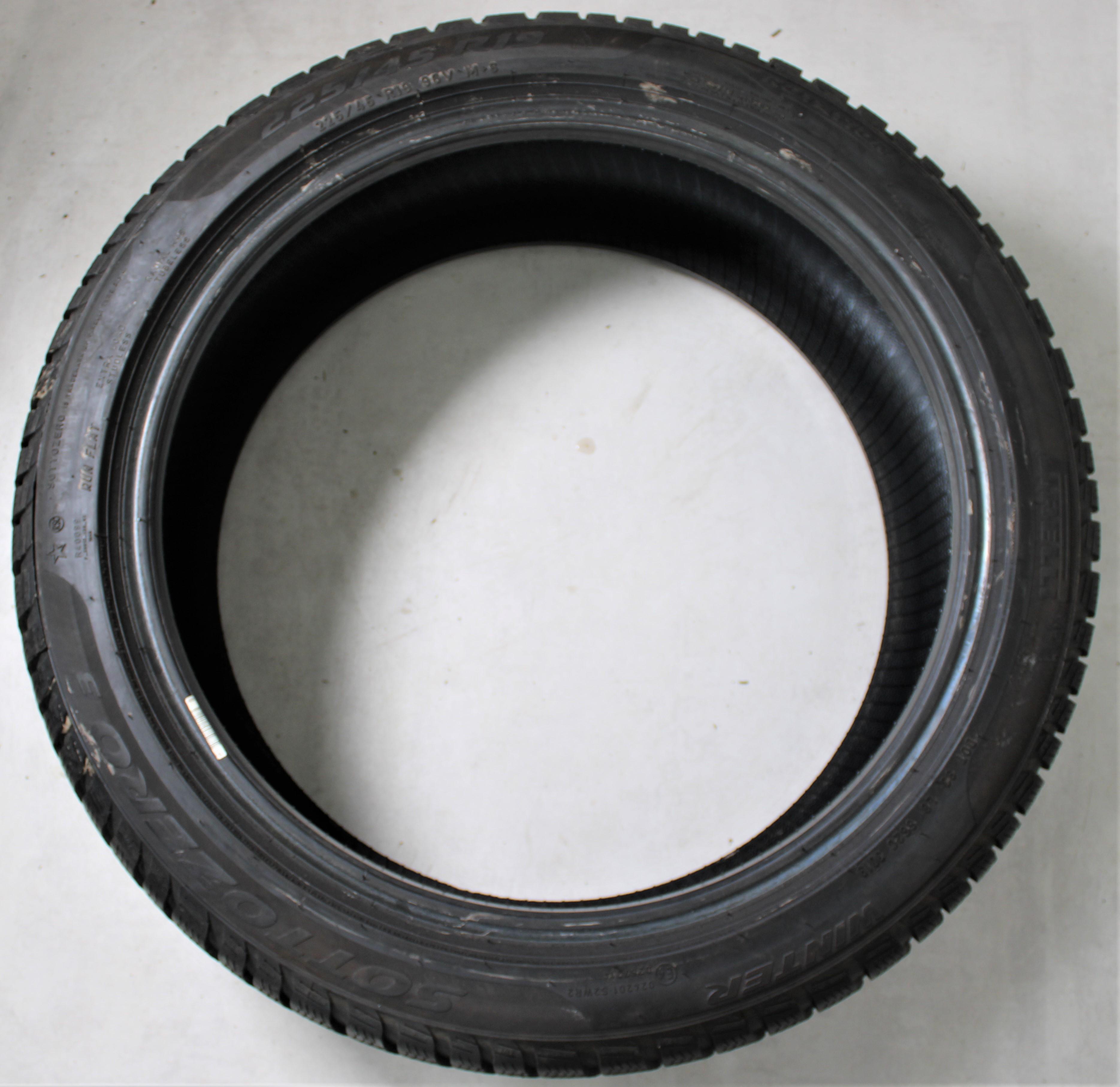 2 x 225/45R19 96V pneus d'hiver Pirelli Sottozero 3 Runflat 7mm 2019 *