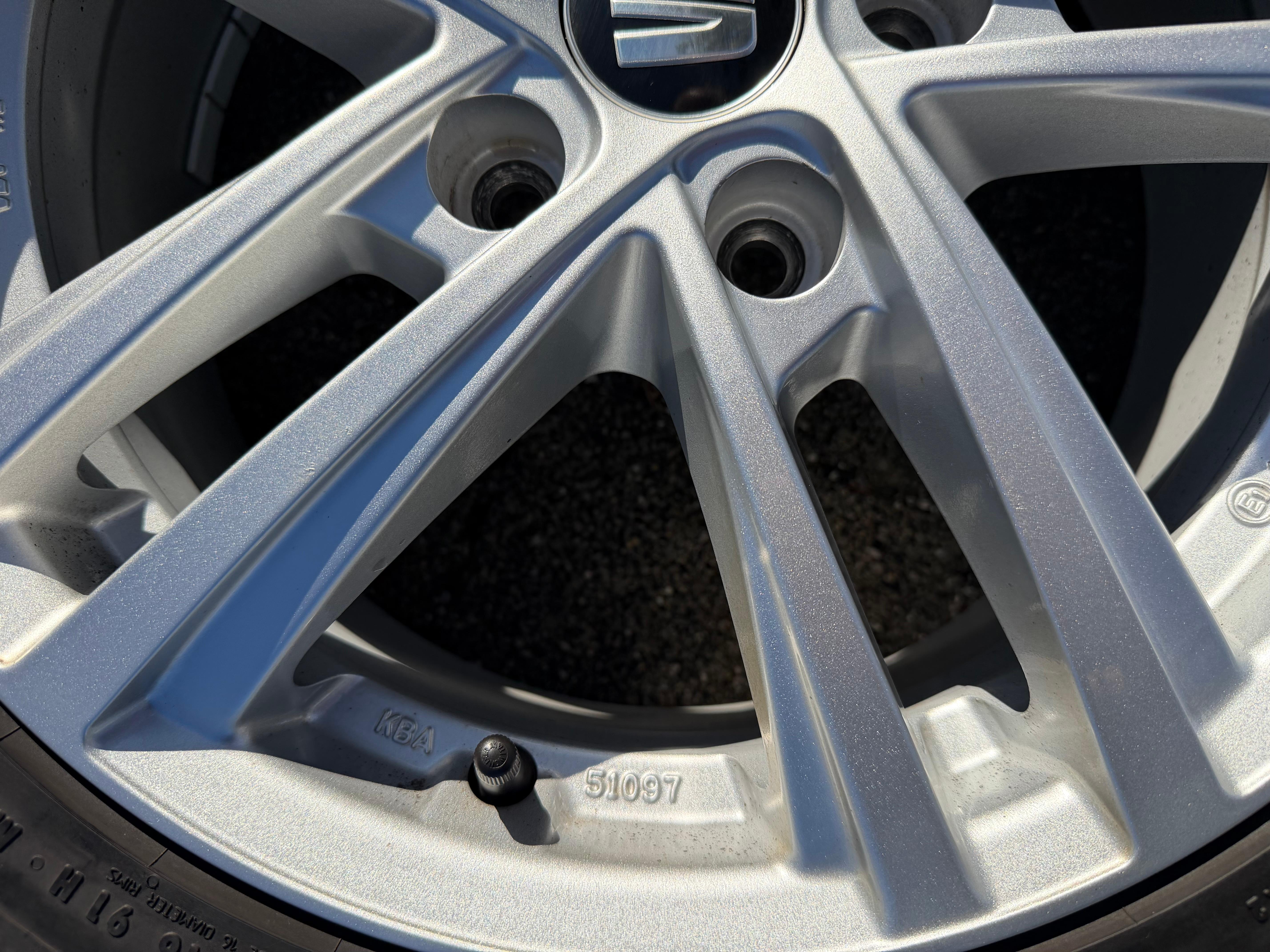 4 Original Alu Winterräder Seat Leon 1P 5F KL 205/55R16 91H Continental