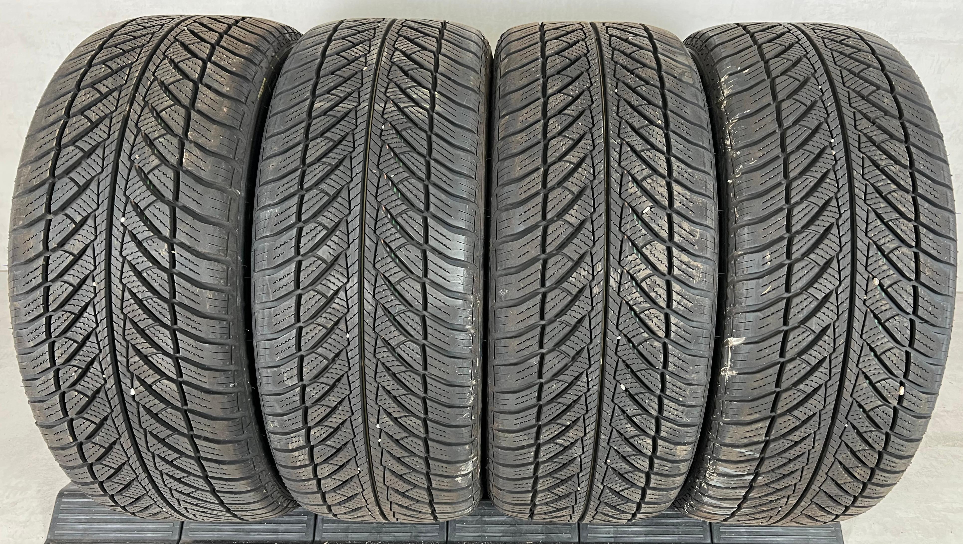 4 x 245/45R19 102V Winterreifen Goodyear Ultra Grip 8 Performance Runflat 7,5mm 2021