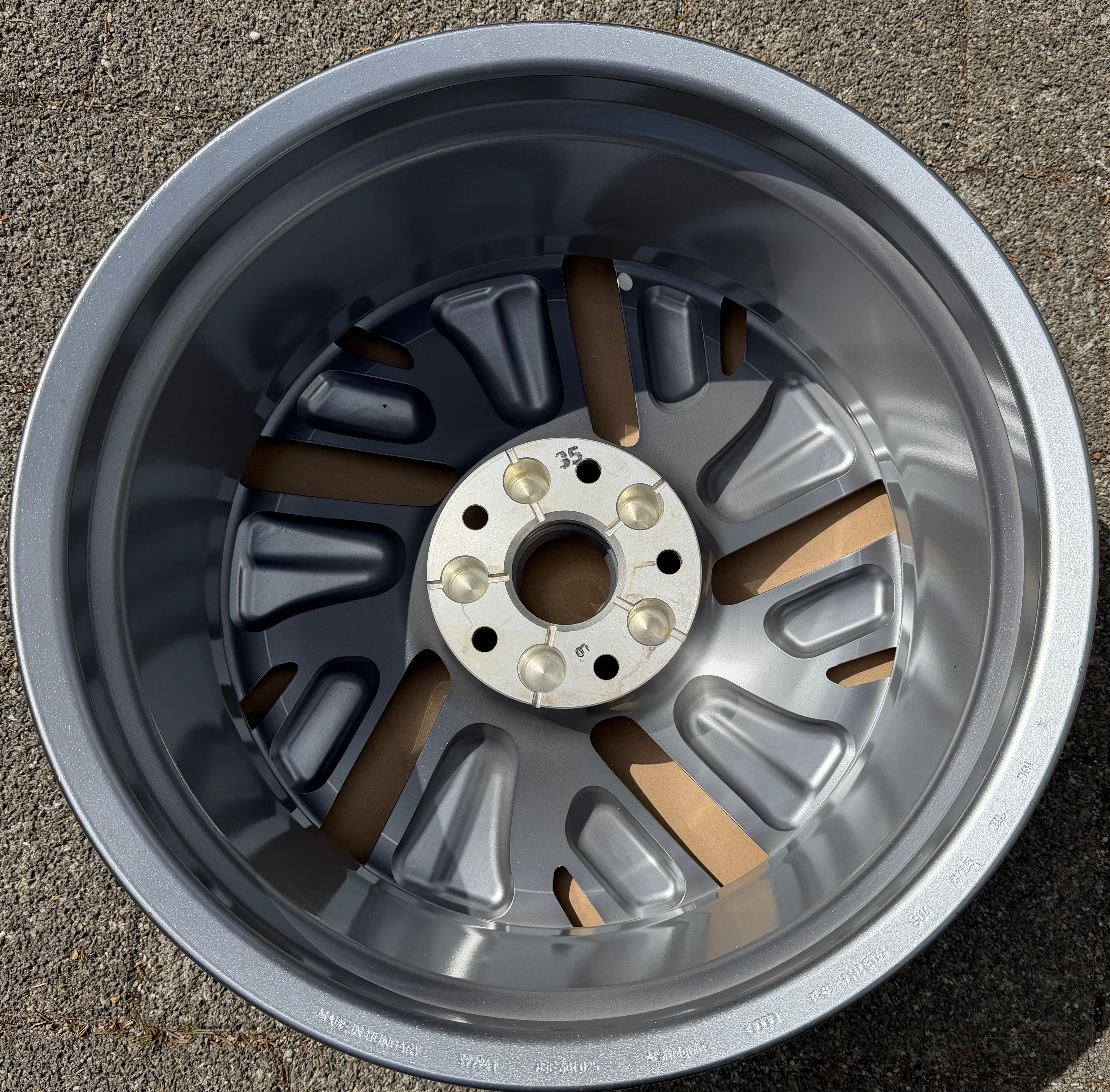 1 cerchio in lega originale da 19" per Audi A6 e-tron GH5 GHA 85E601025 8x19 ET43