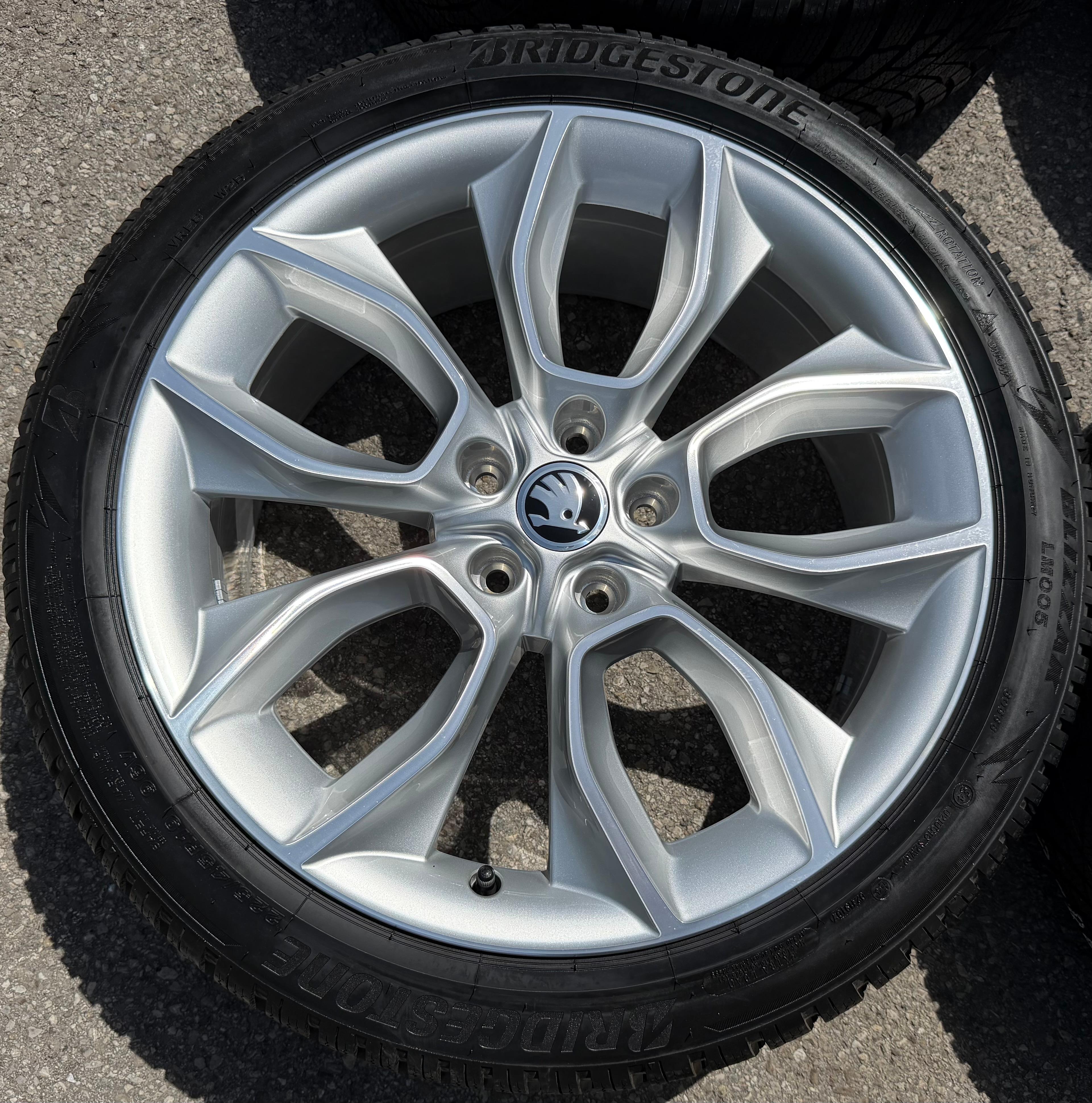 4 ORIGINELE 19" ALUMINIUM WINTERWIELEN SKODA KAROQ 57A601025G 225/45R19 96V NIEUW
