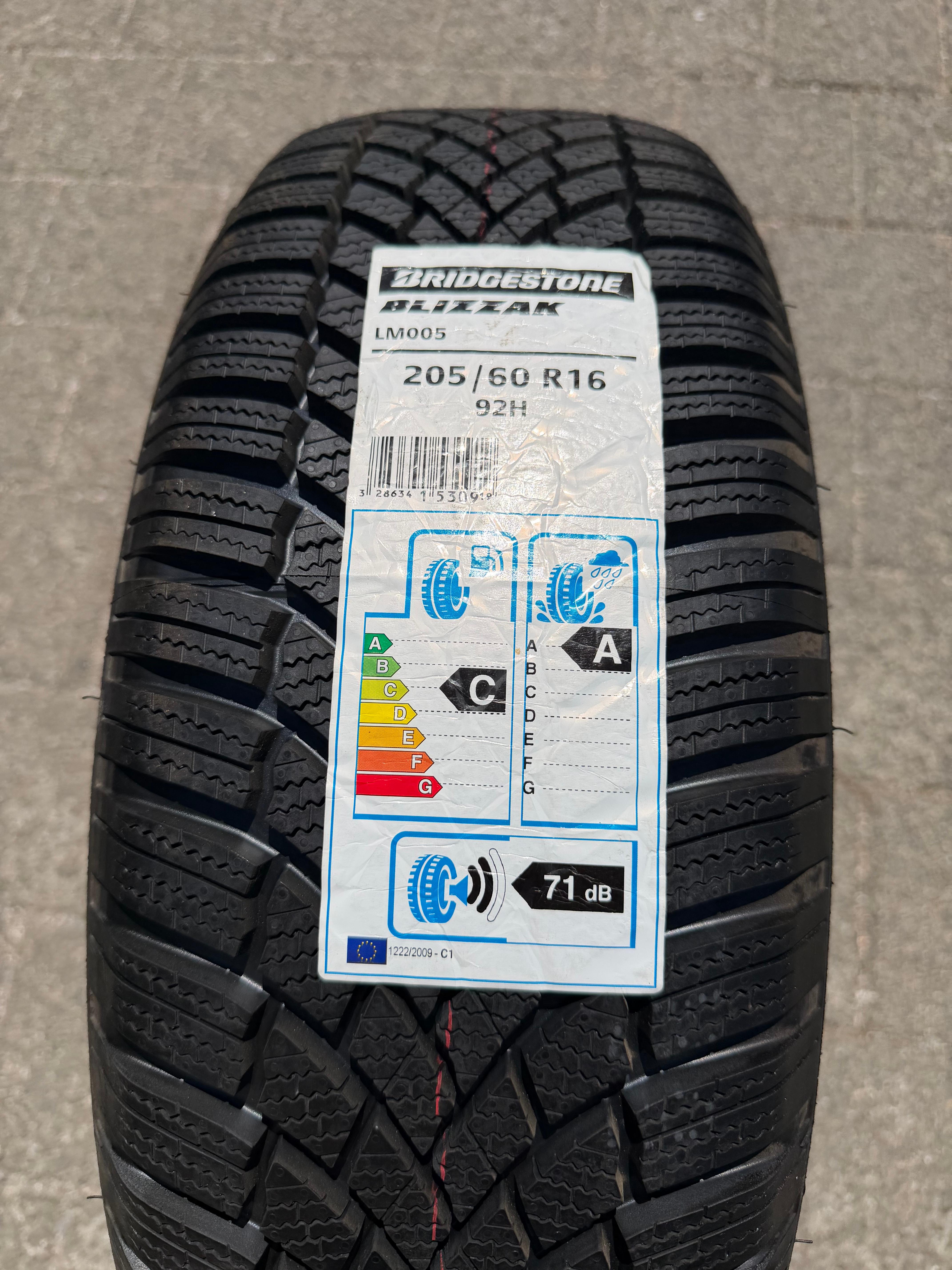 1 x 205/60R16 92H Winterreifen Bridgestone Blizzak LM005 NEU 2021