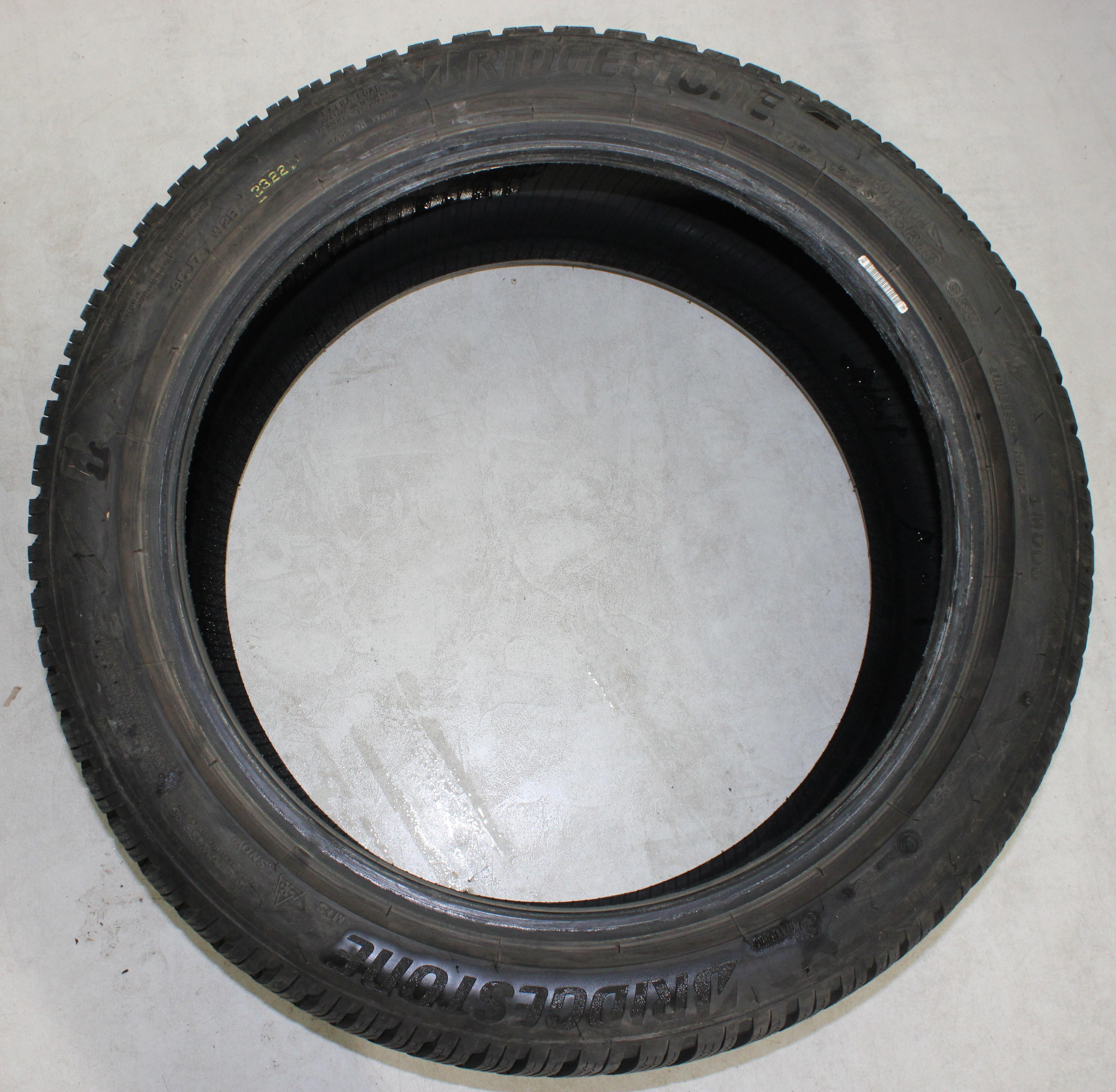 1 x 225/45R18 95V pneumatico invernale Bridgestone Blizzak LM005 8mm 2022