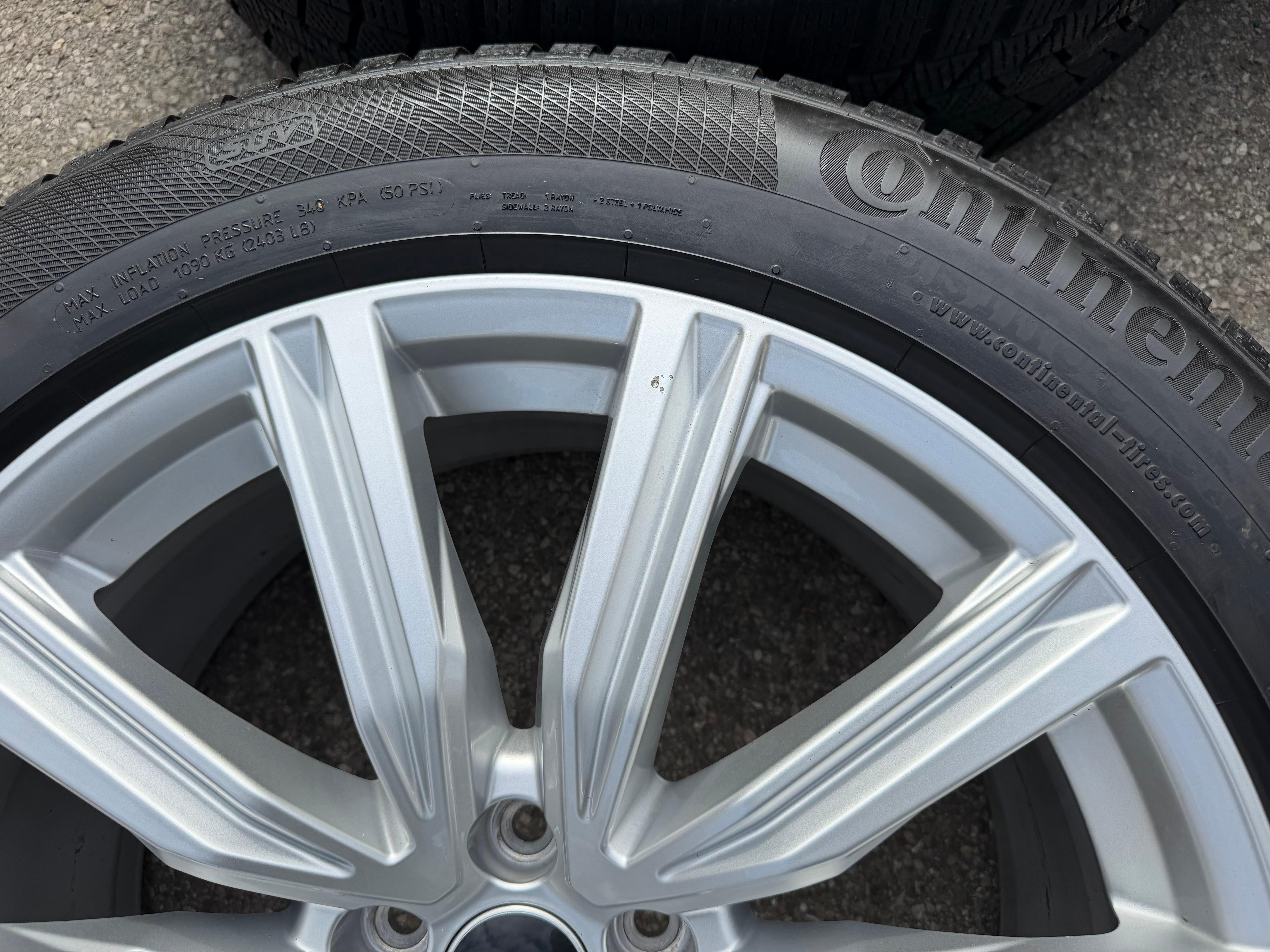 4 ruedas de invierno de aleación originales de 20" para Audi Q8 SQ8 4M8601025DK 265/50R20 111H Continental 2024