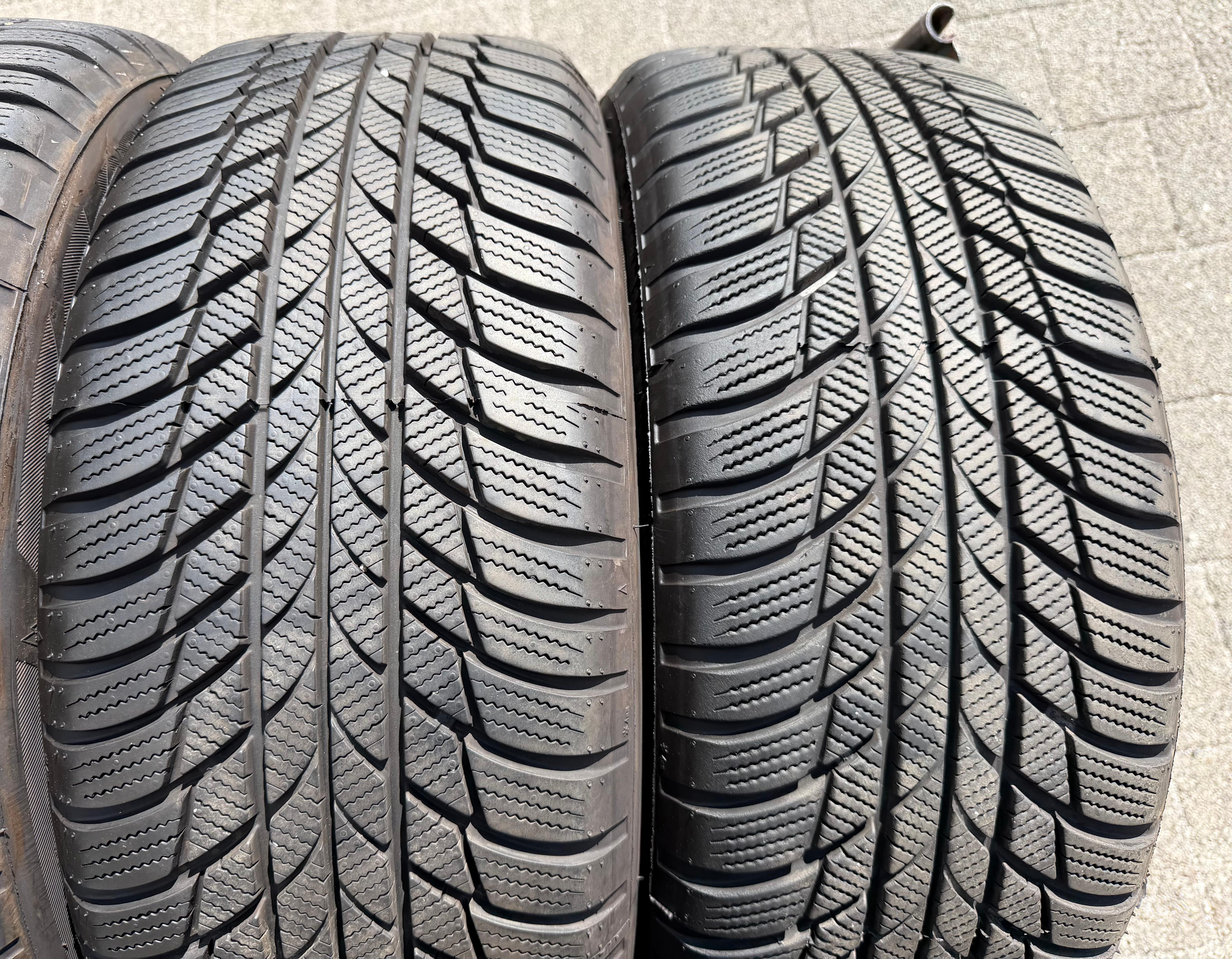 4 ruote complete in lega originali da 17" per Audi Q2 215/55R17 94V Bridgestone 2023