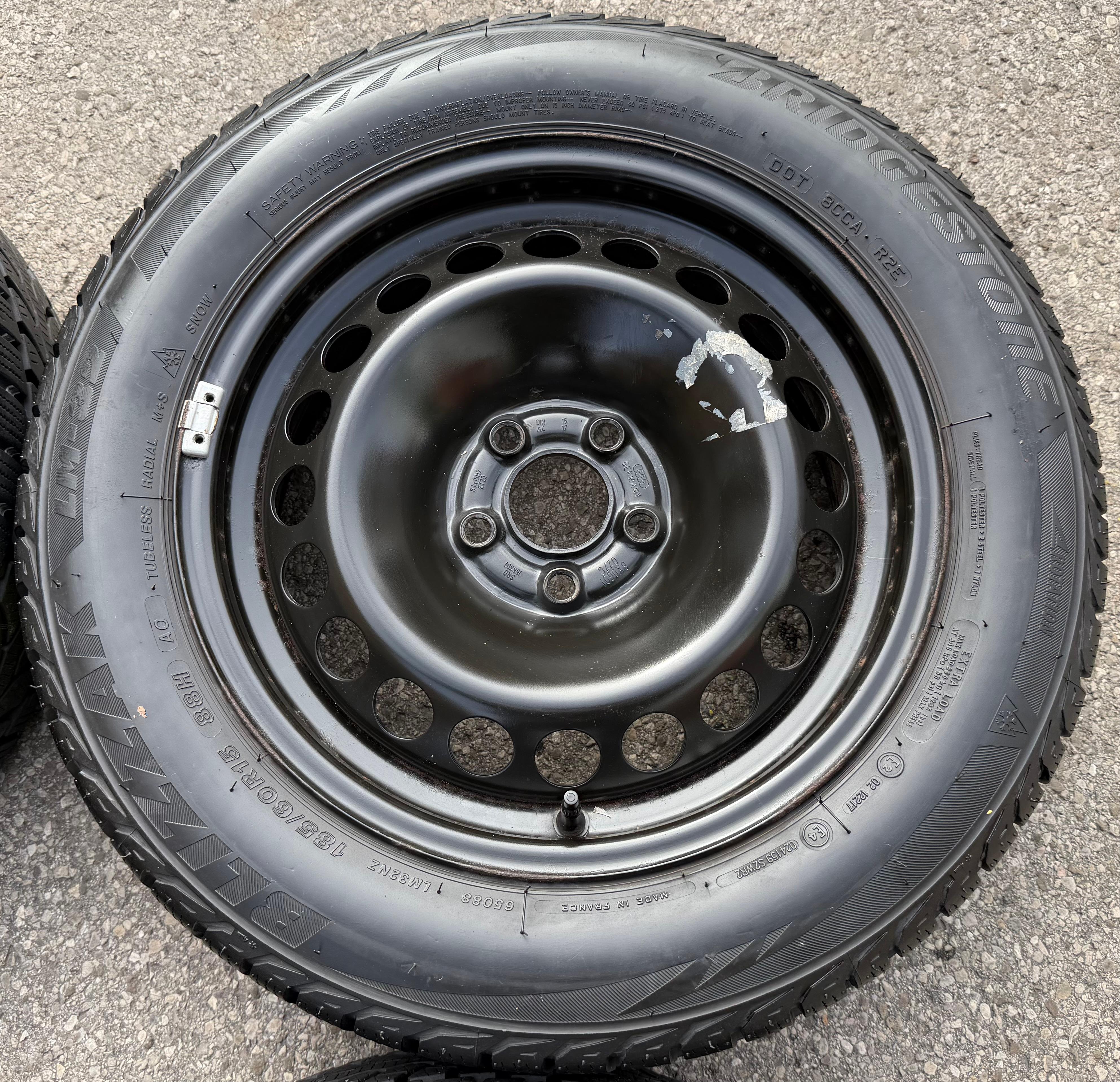4 roues hiver Audi A1 8X 8X0601027C 185/60R15 88H pneus hiver Bridgestone