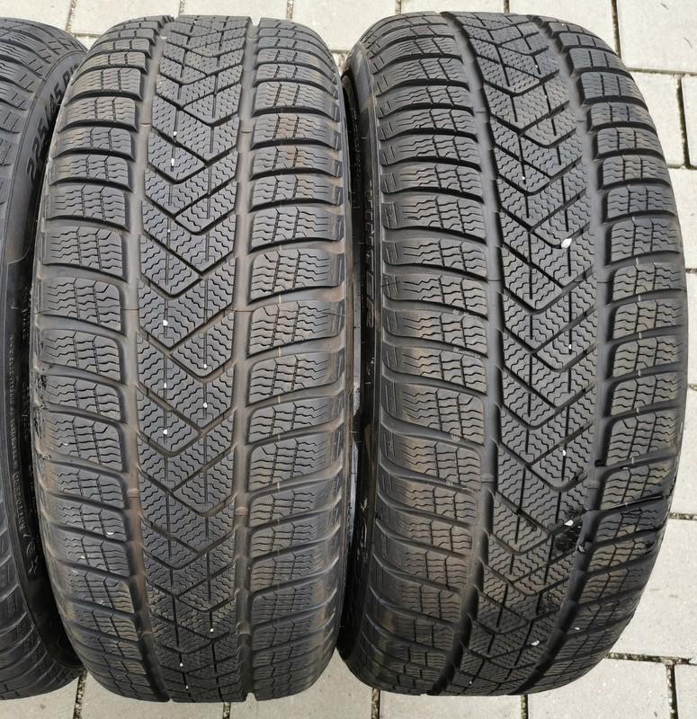 4 x 225/45R19 96V Winterreifen Pirelli Sottozero 3 Runflat 7,5mm 2020