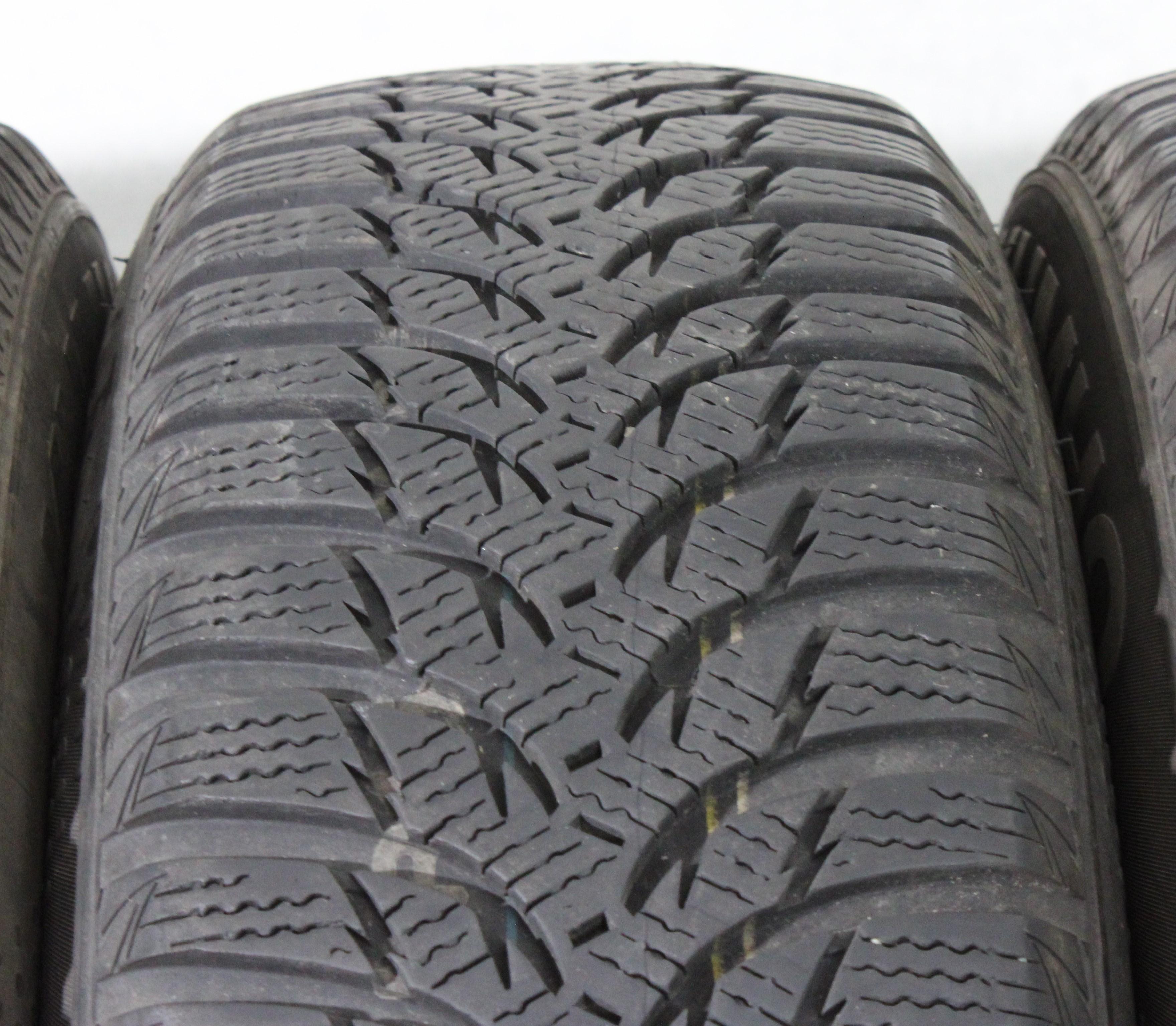 4 x 185/65R15 88T Winterreifen Kumho Wintercraft WP51 5,5-6mm 2016