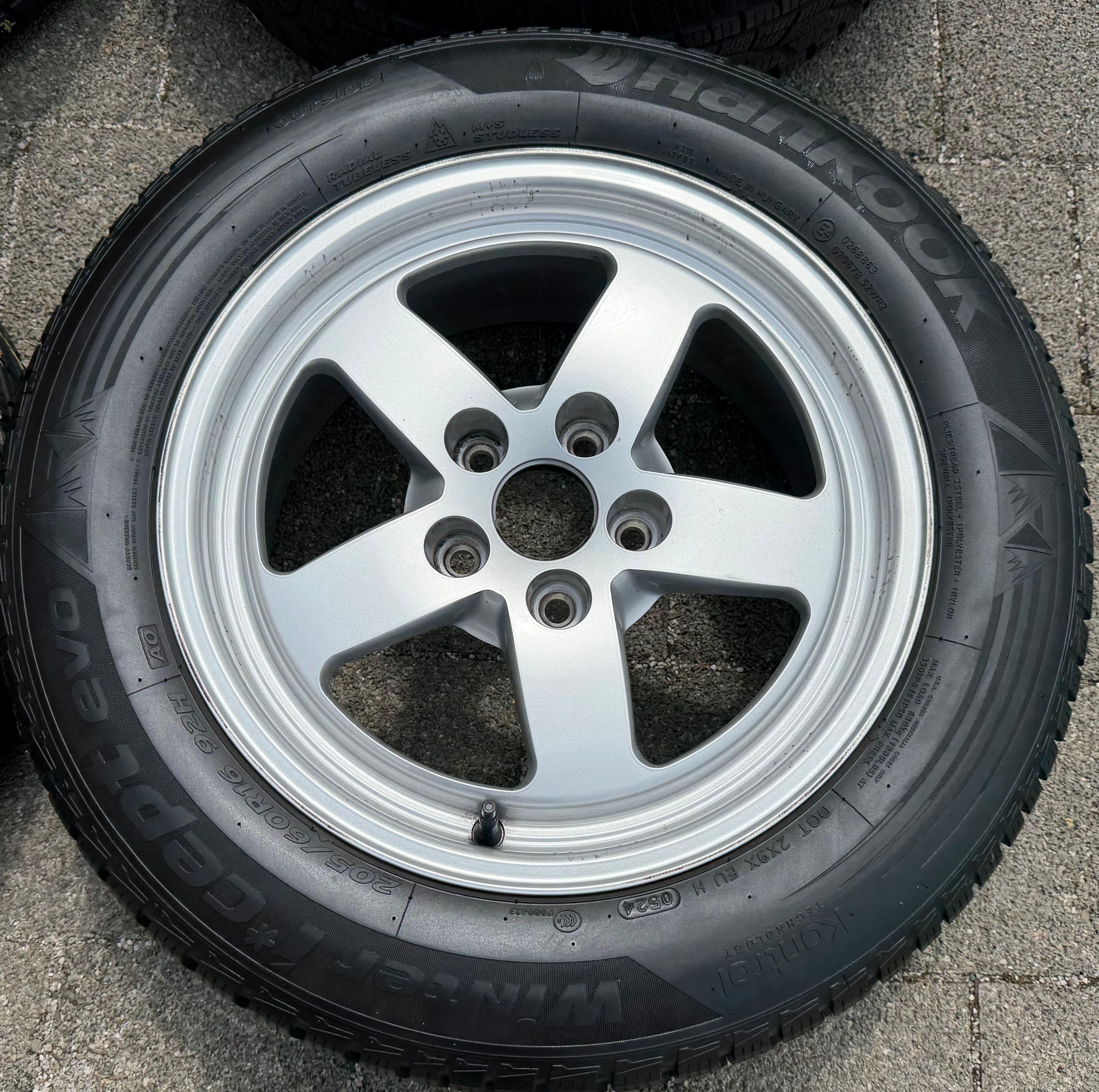4 ORIGINAL ALU WINTERRÄDER AUDI A4 B9 8W 205/60R16 92H 8W0601025 2024