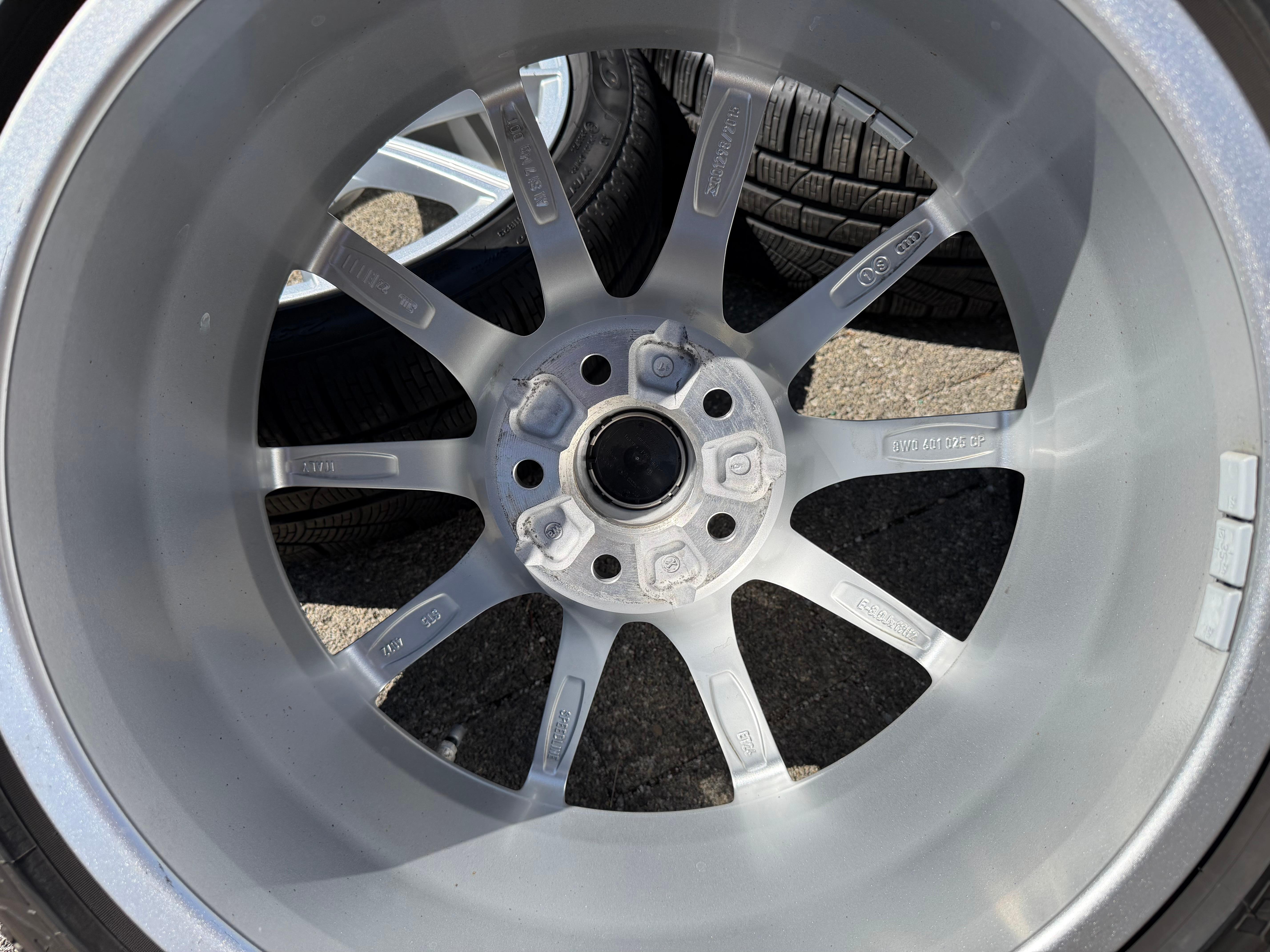 4 Original 19" Alu Winterräder Audi RS4 RS5 8W 8W0601025CP 235/40R19 96V Pirelli