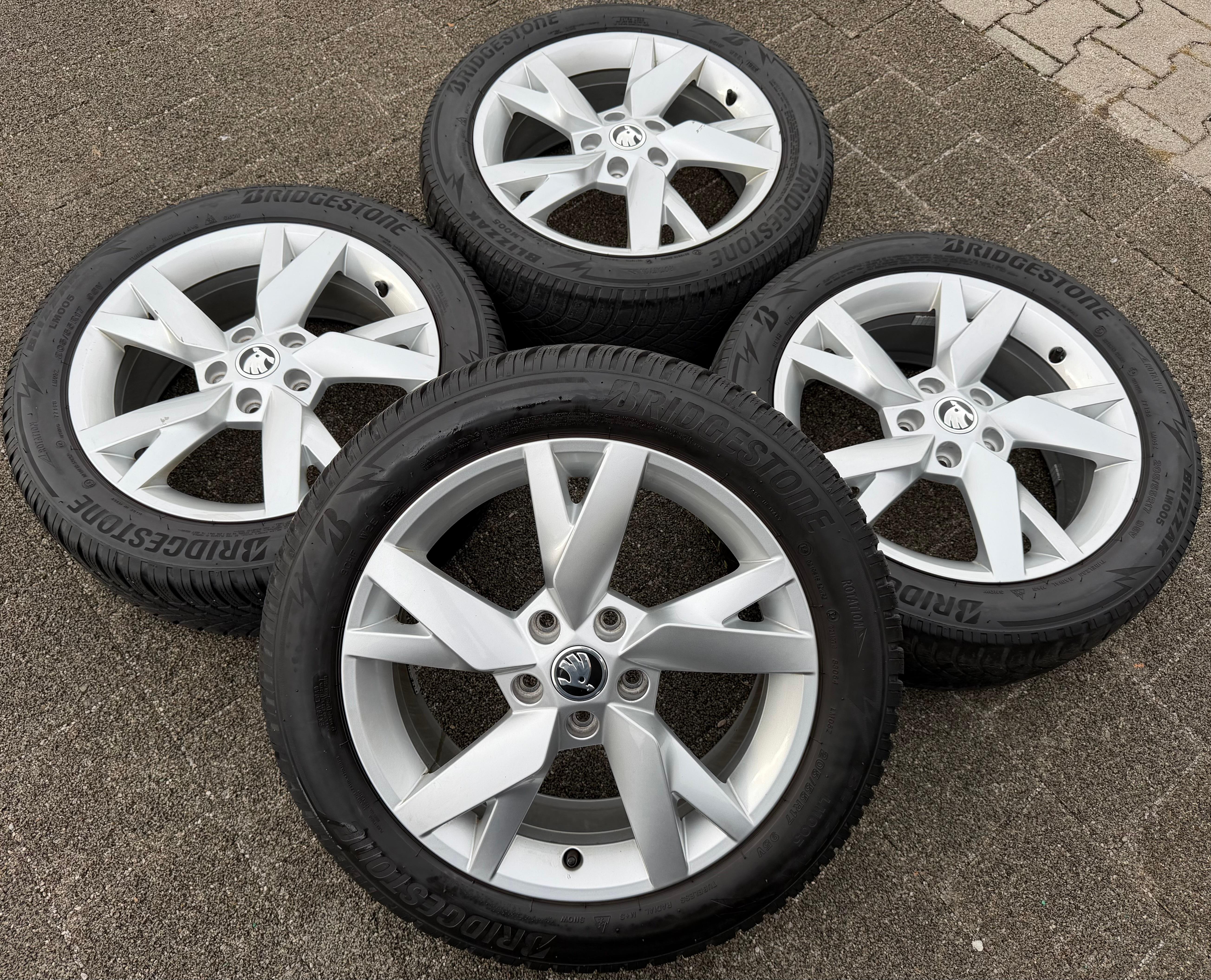 4 Original 17" Alufelgen Skoda Octavia IV 4 NX LYRA 5E3601025AC 6,5x17 ET46