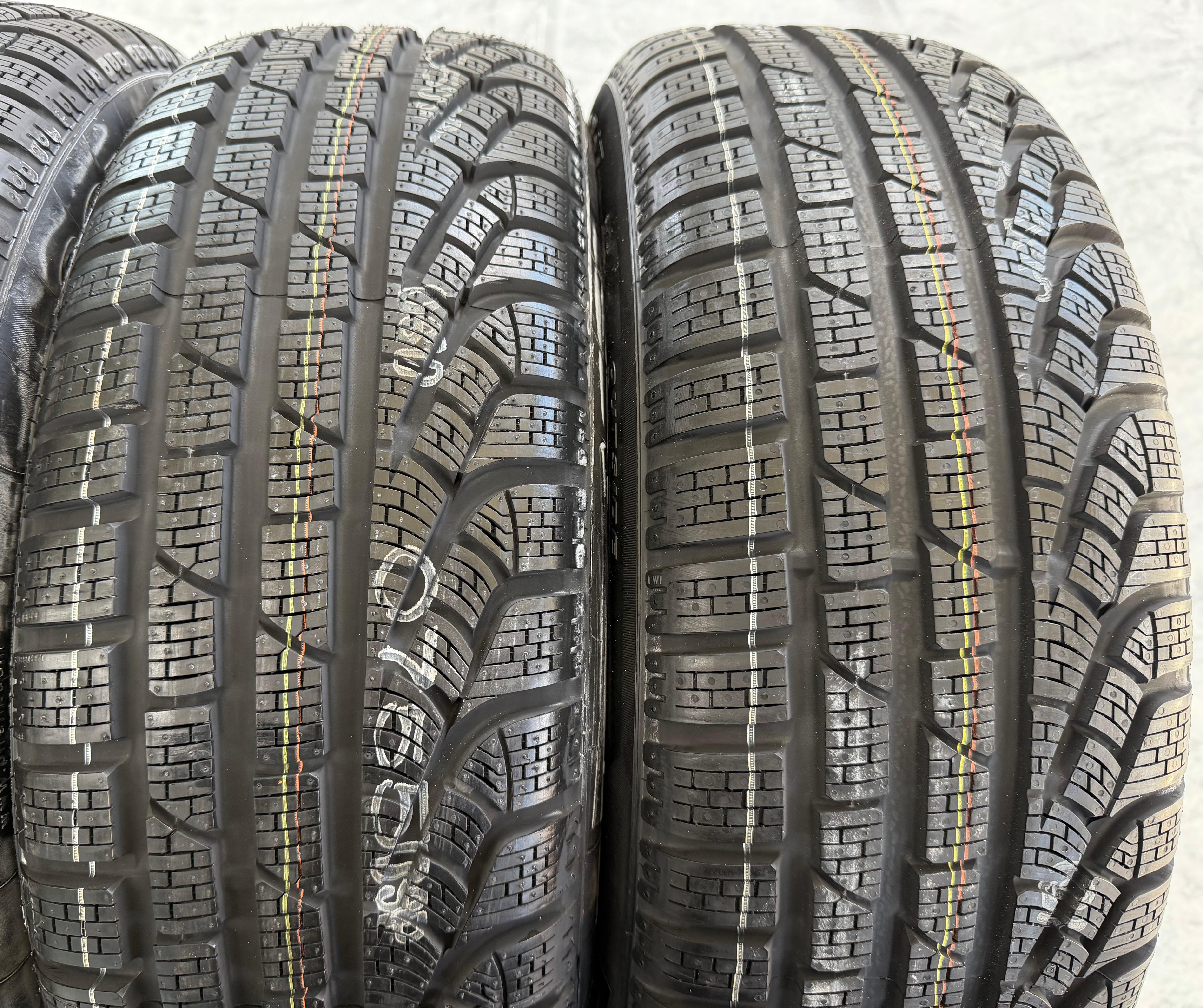 4 Original 17" Alu Winterräder Audi Q3 8U 8U0071497 215/60R17 96H Pirelli