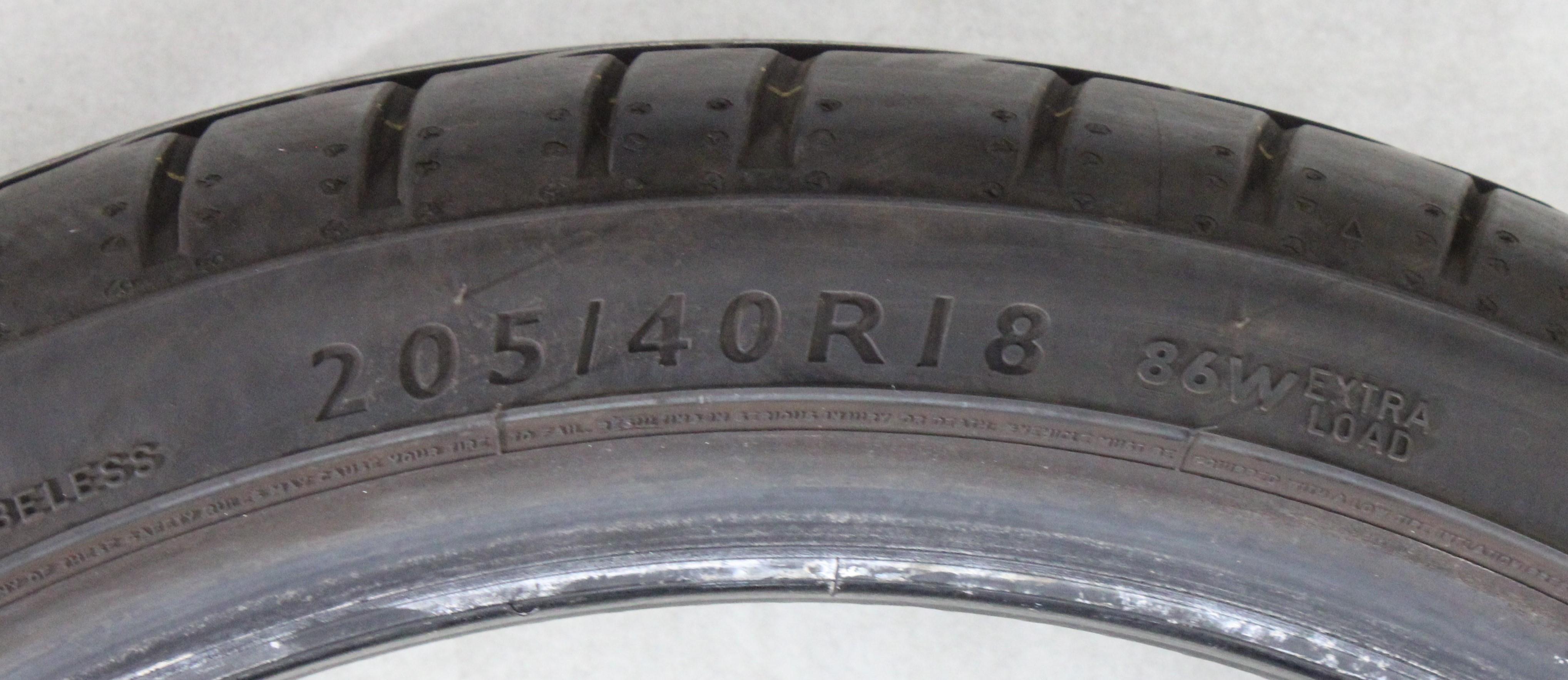 1 x 205/40R18 86W Sommerreifen Dunlop Sport Maxx RT DSST* Runflat 7mm 2023 XL