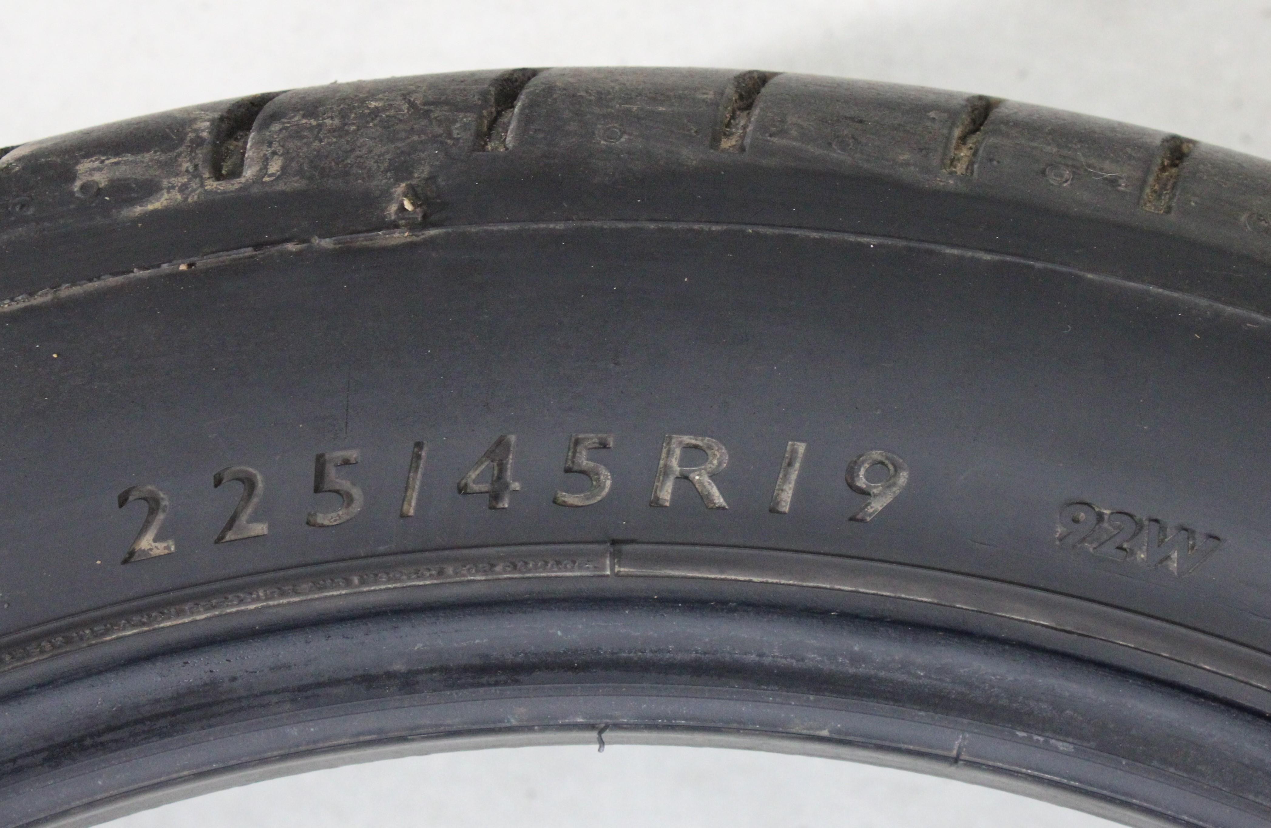 2 neumáticos de verano Dunlop Sport Maxx RT 225/45R19 92W, 5,5-6 mm, 2016