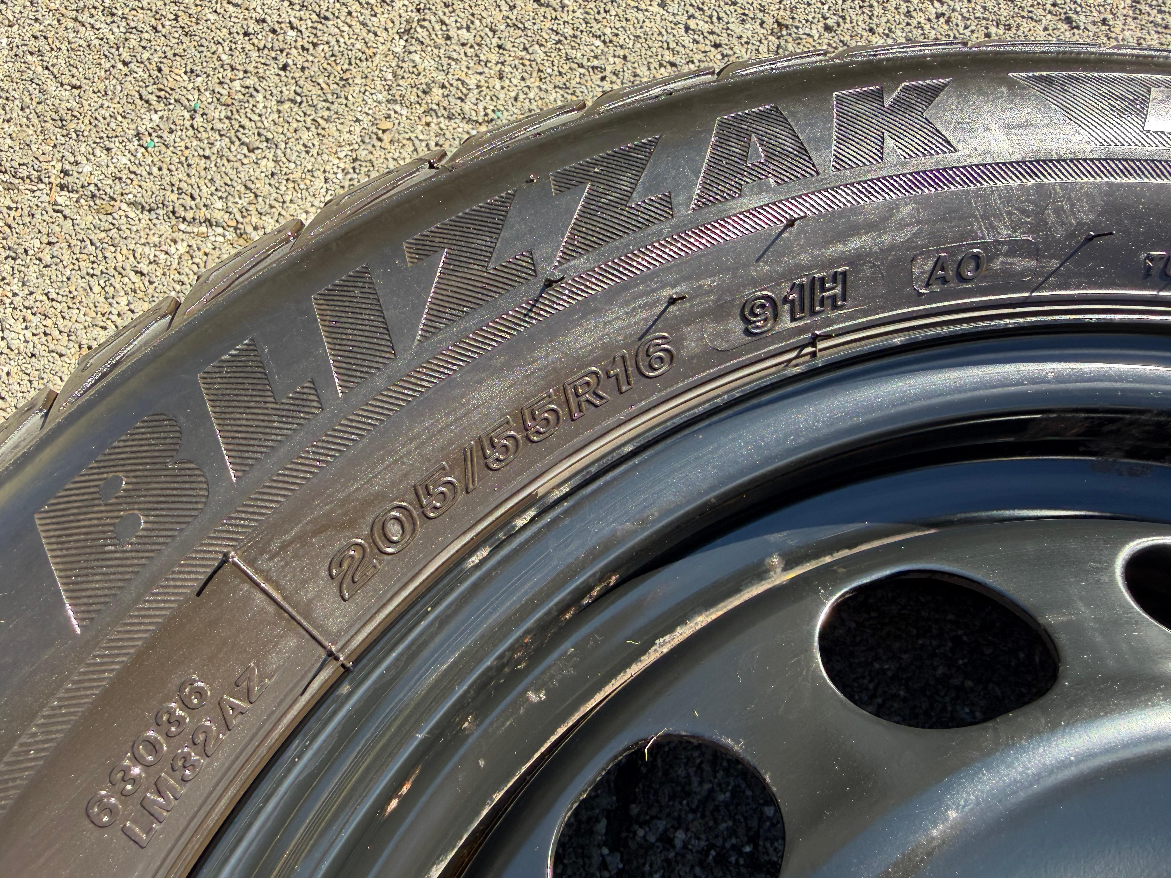 4 roues hiver VW Golf 7 Audi A3 8V Seat Leon 5F Skoda Octavia 5E 205/55R16 91H Bridgestone