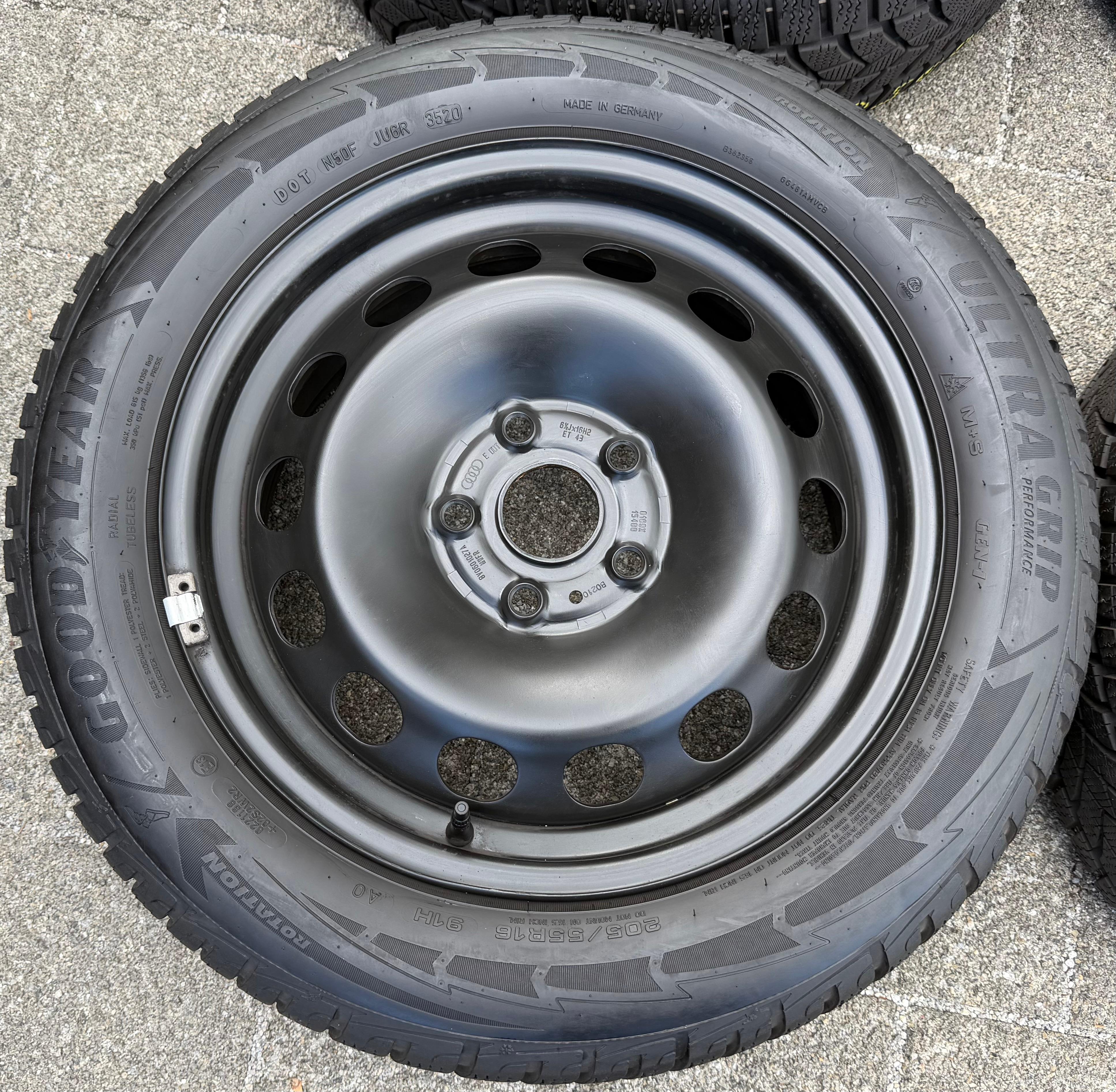 4 Winterräder Audi A3 8V Sportback Cabrio  205/55R16 91H Goodyear 8V0601027A