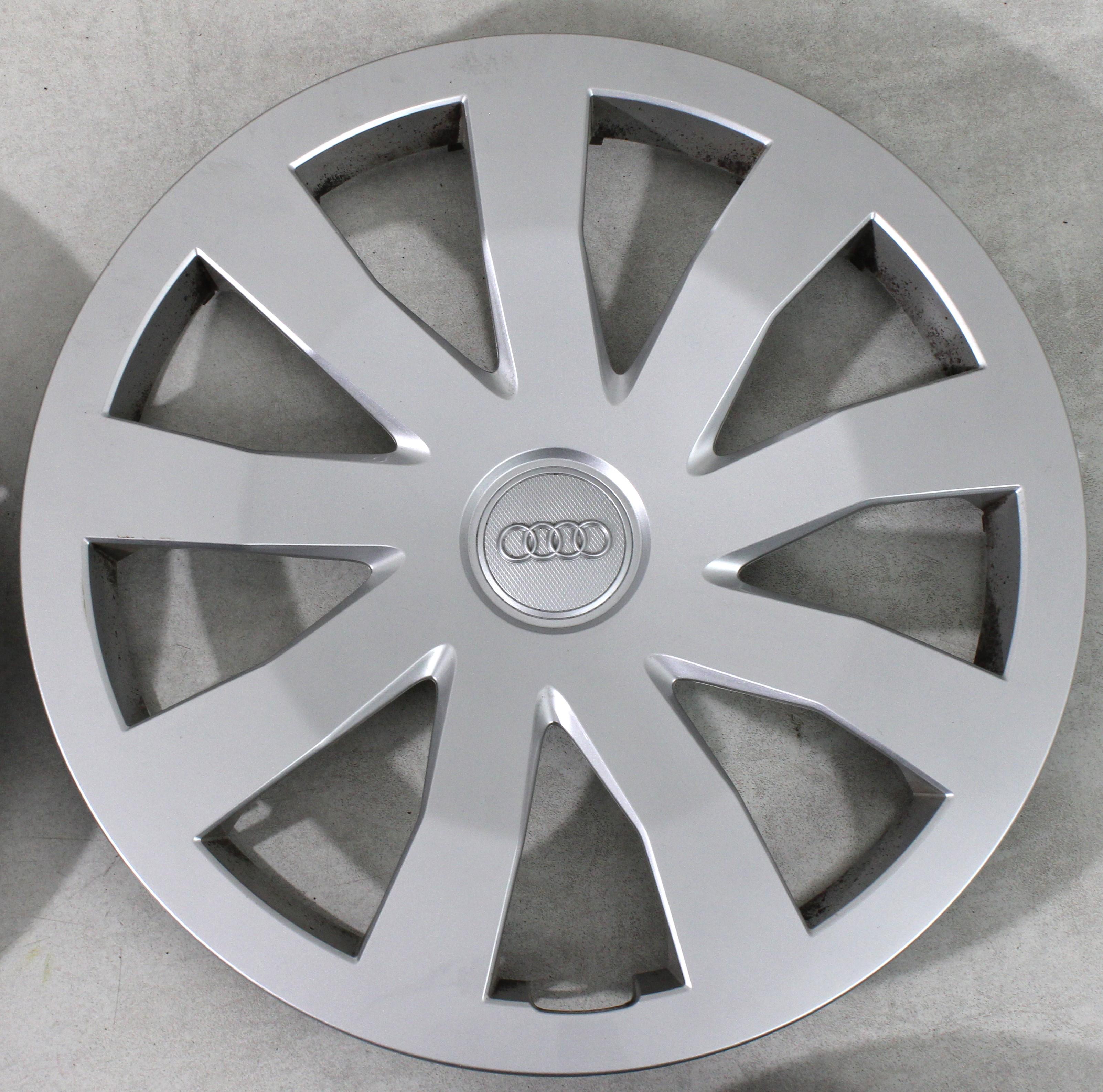 4 TAPACUBOS EMBELLECEDORES DE RUEDA ORIGINALES DE 15" AUDI A1 GB 82A601147 15 PULGADAS