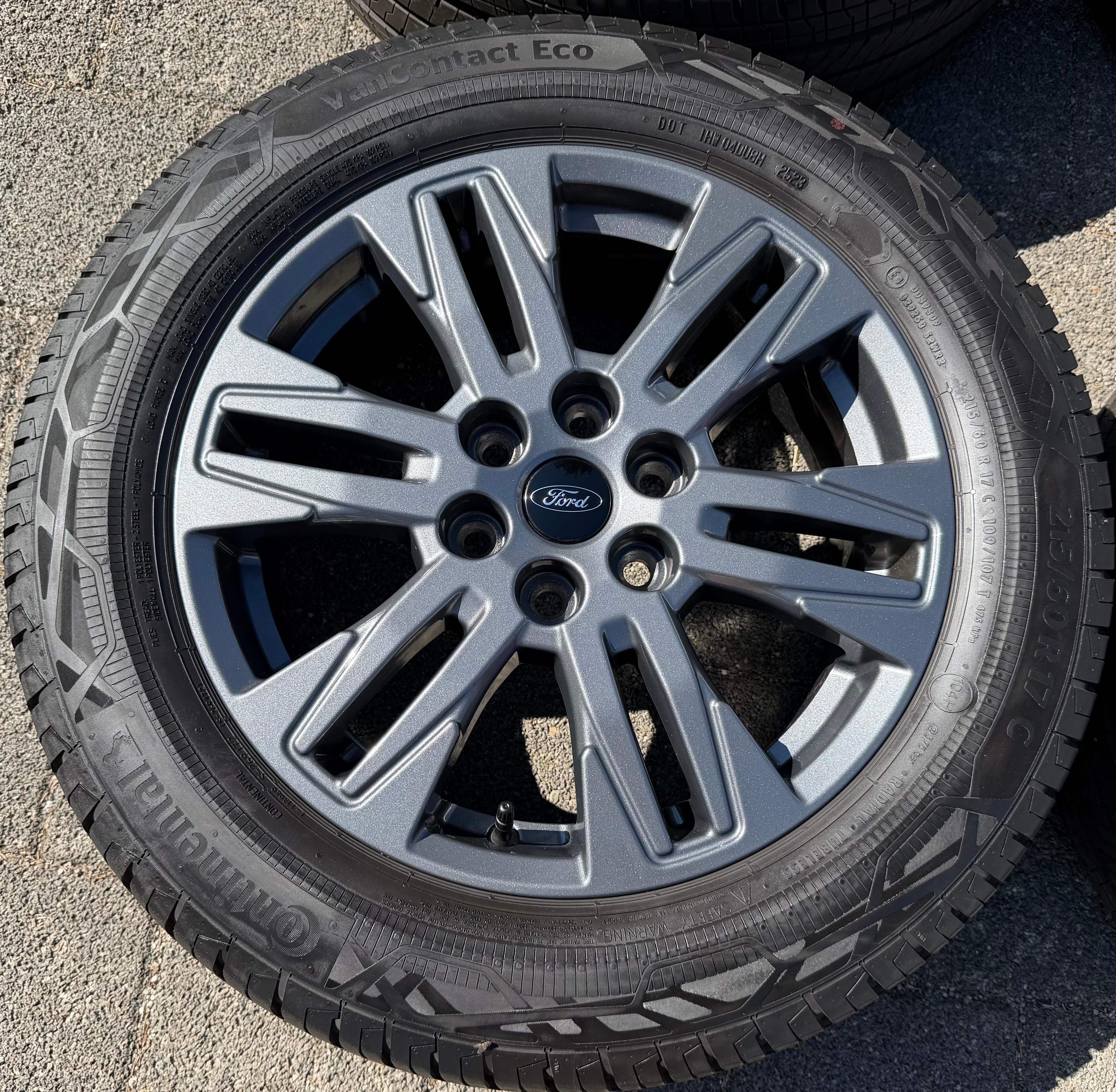 4 originele 17-inch aluminium Sommer-velgen voor Ford Transit Tourneo Custom NXN 2023, Continental PZ31-FA met bandenspanningscontrolesysteem (RDKS)