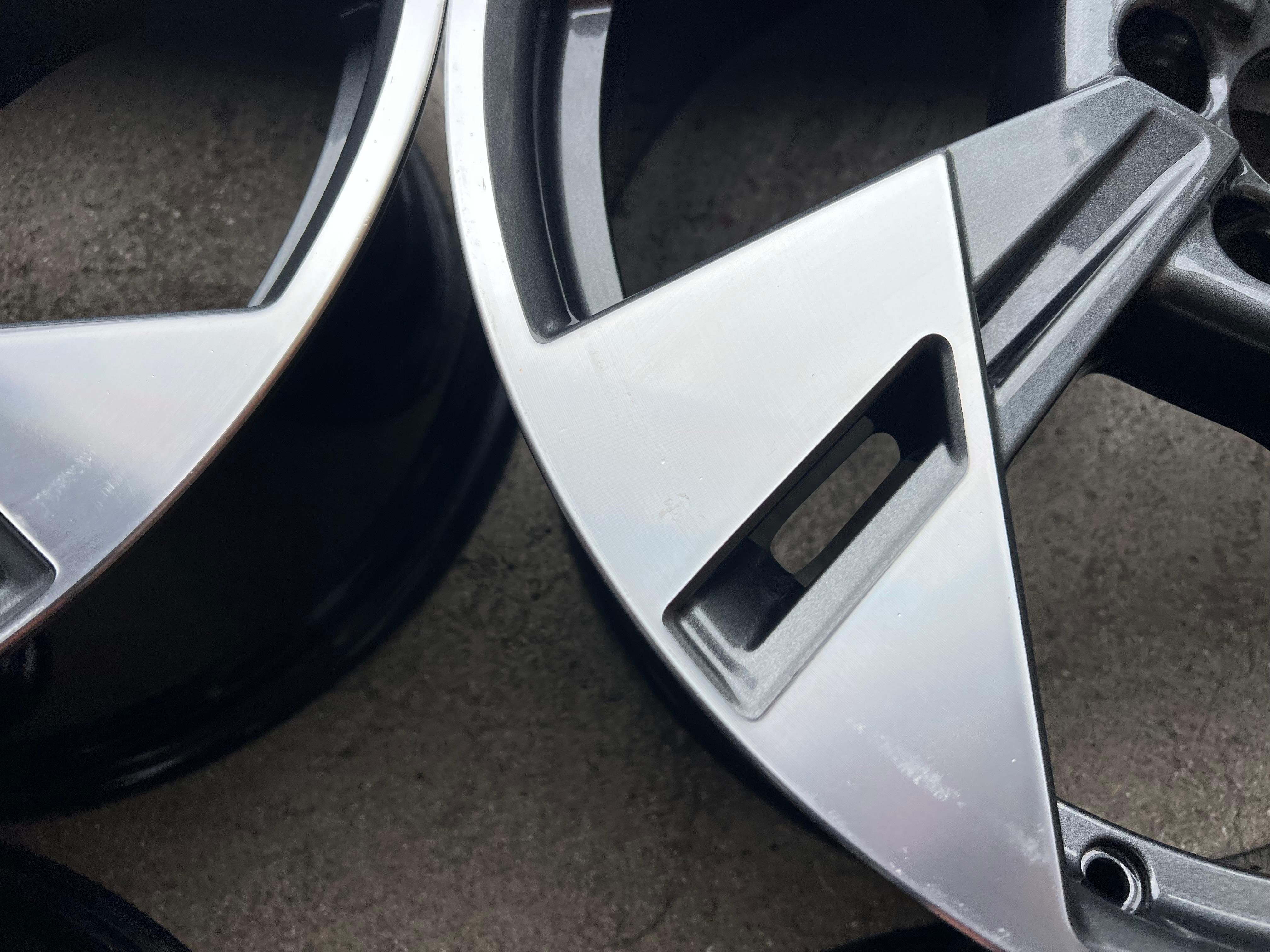 4 ORIGINAL 20" ALUFELGEN FELGEN AUDI E-TRON 4KE 9x20 ET38 4KE601025T FREIHAUS