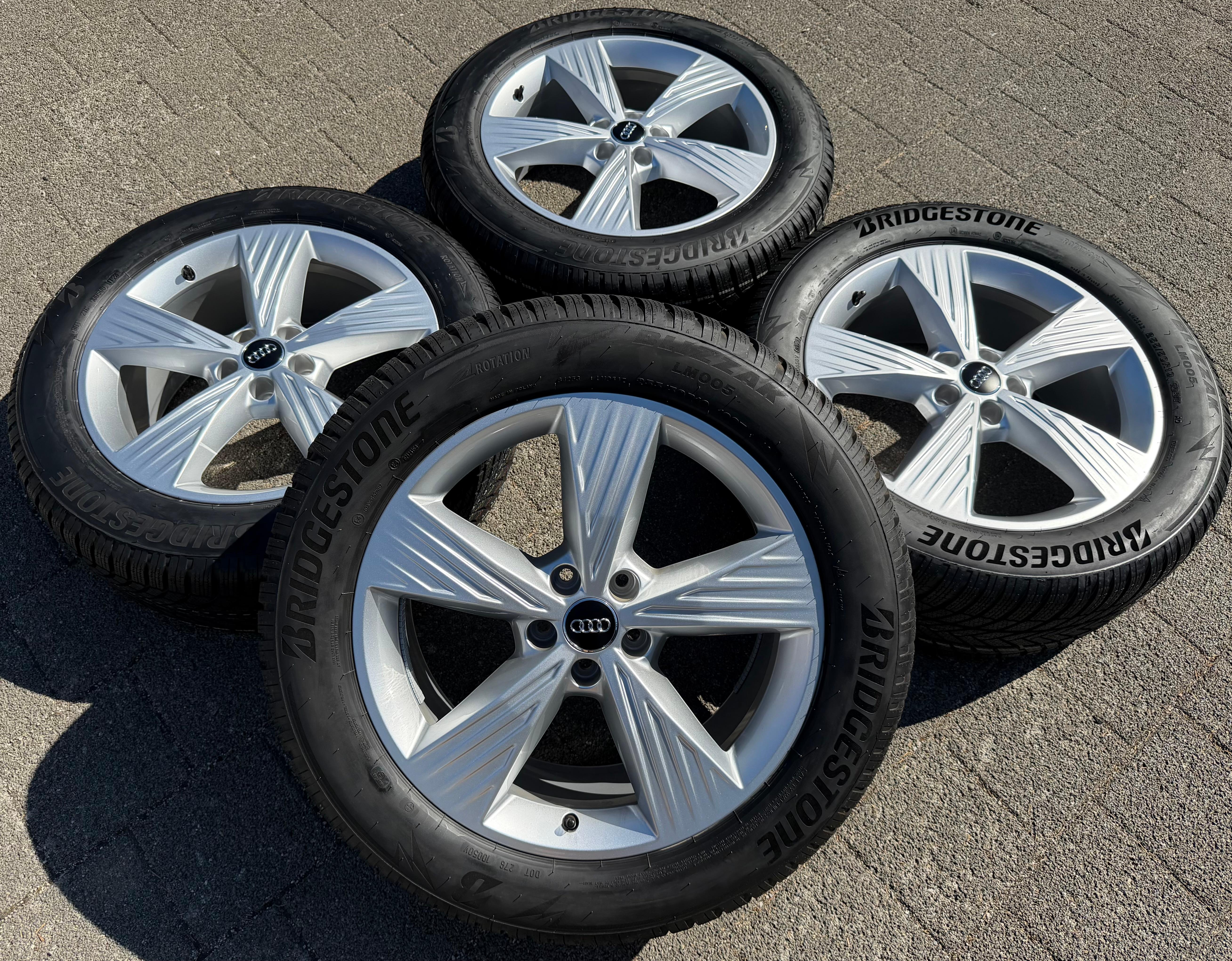 4 ORIGINELE 19" ALUMINIUM WINTERWIELEN AUDI Q4 E-TRON 235/55R19 101T 255/50R19 103T NIEUW
