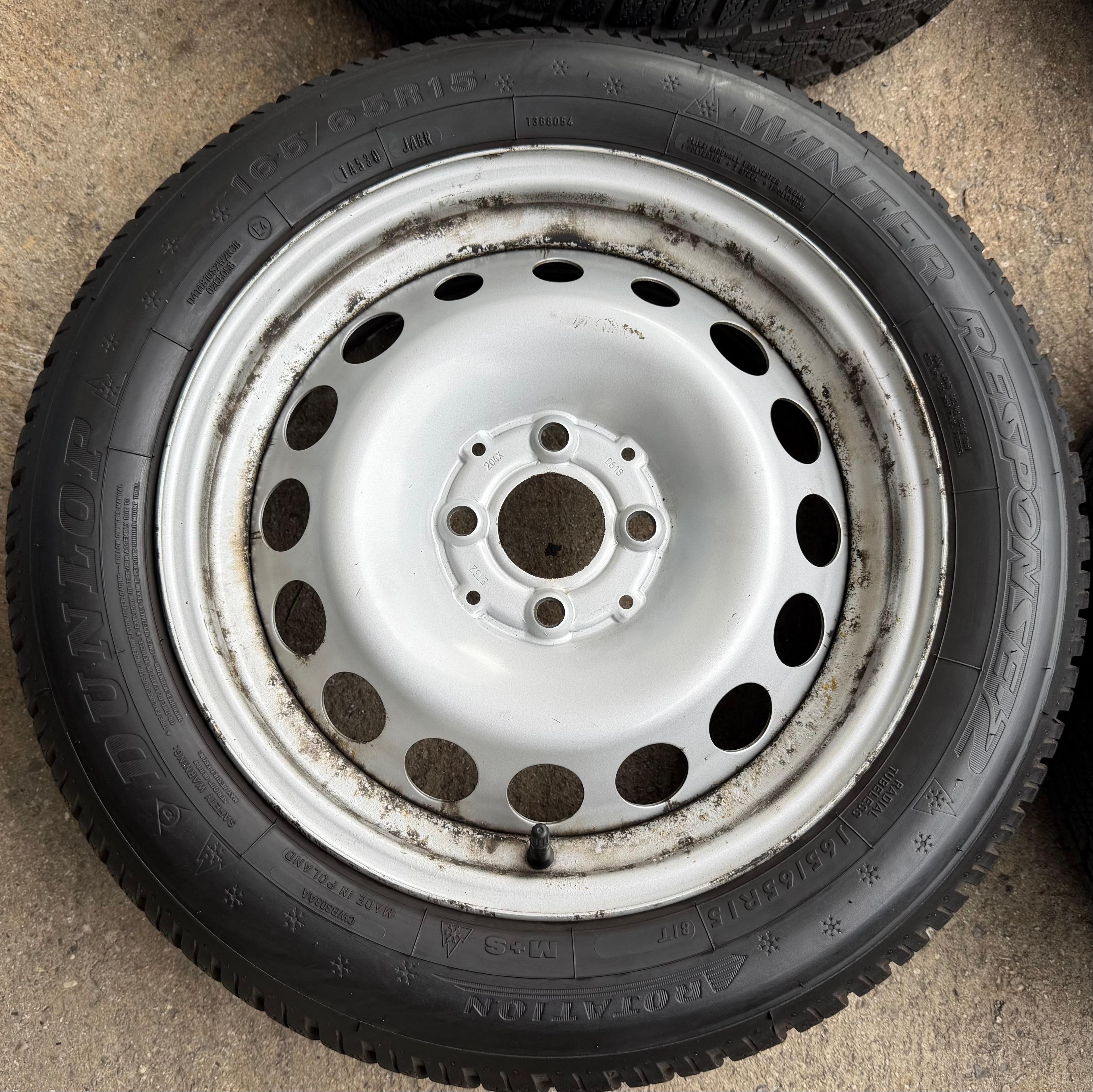 4 Original Winterräder Smart 453 165/65R15 81T 185/60R15 84T Dunlop RDKS 2024