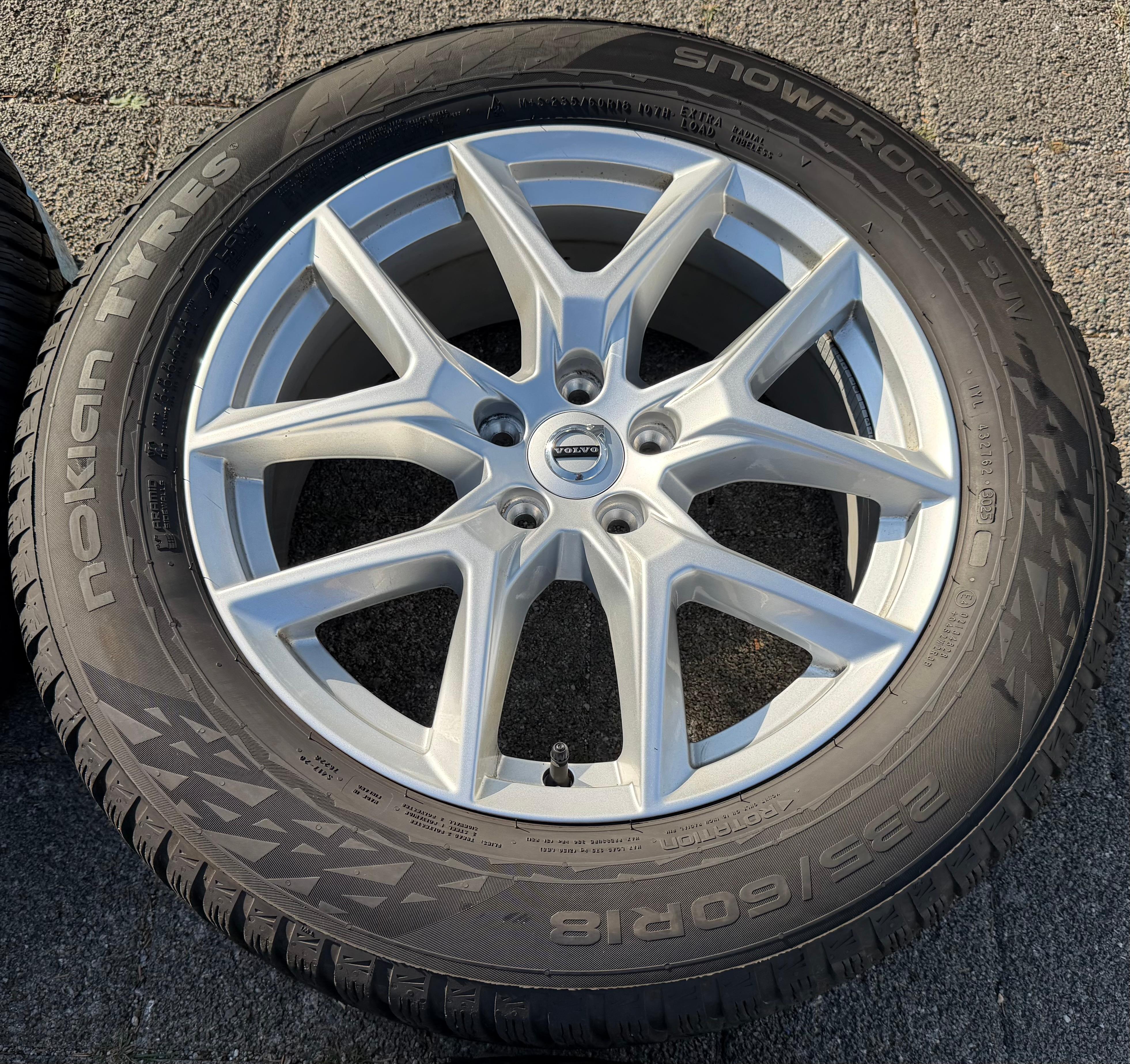 4 Original 18" Alu Winterräder Volvo XC60 II 31423851 235/60R18 107H NOKIAN 2025