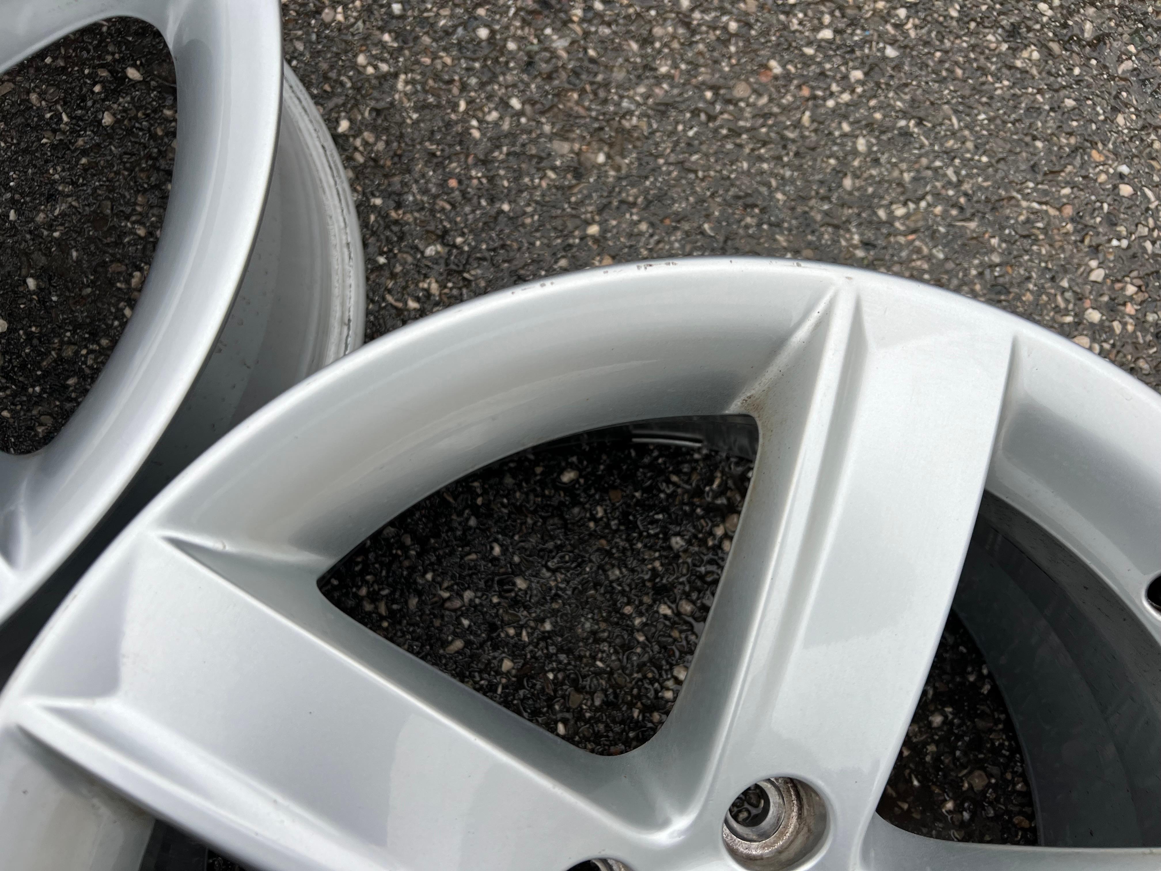 4 CERCHI ORIGINALI IN ALLUMINIO DA 17" AUDI A5 8T 8T0071497 CONSEGNA GRATUITA