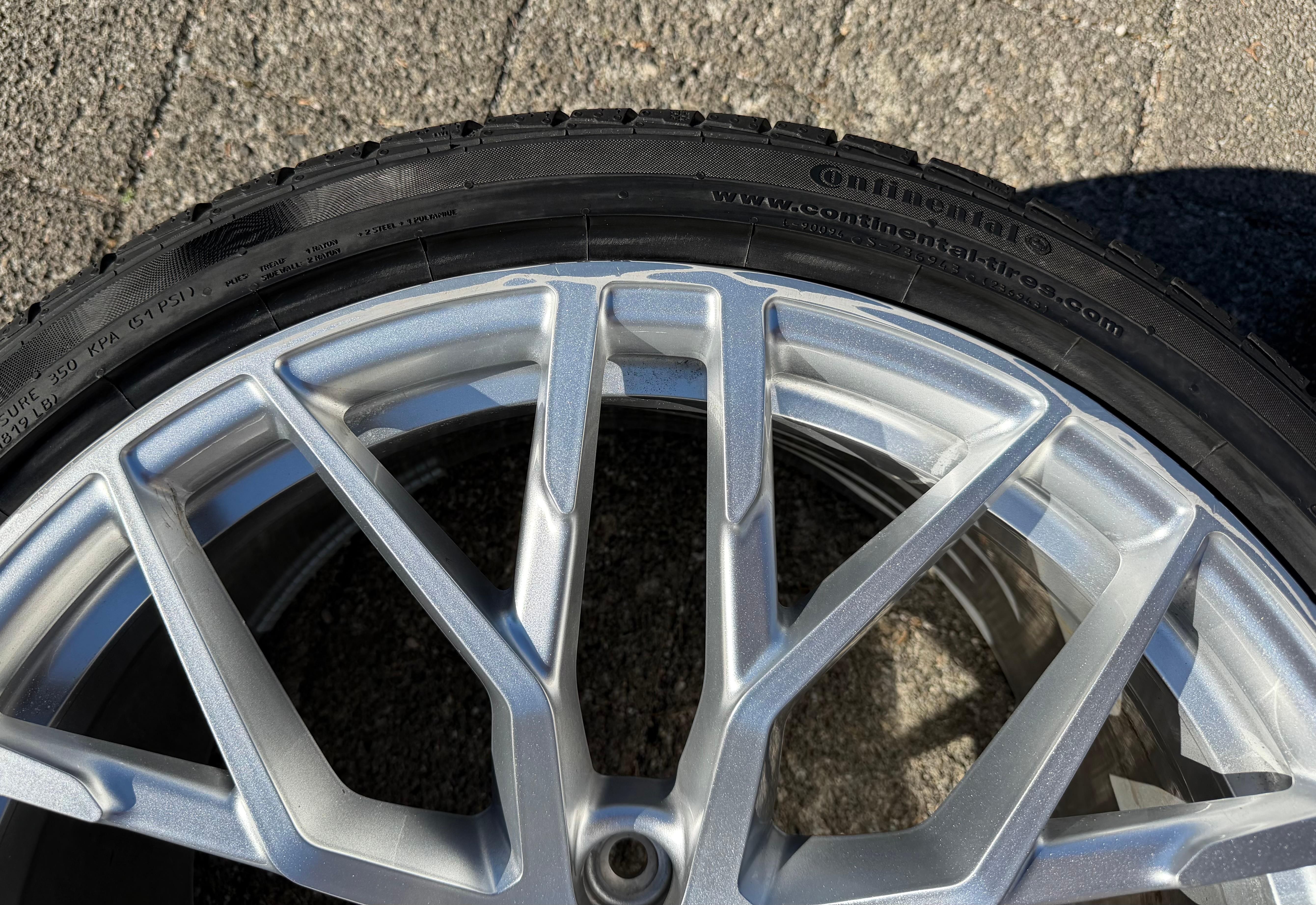 4 Original 20" Alu Winterräder Audi R8 V8 V10 4S 4S0601025G 4S0601025H Continental