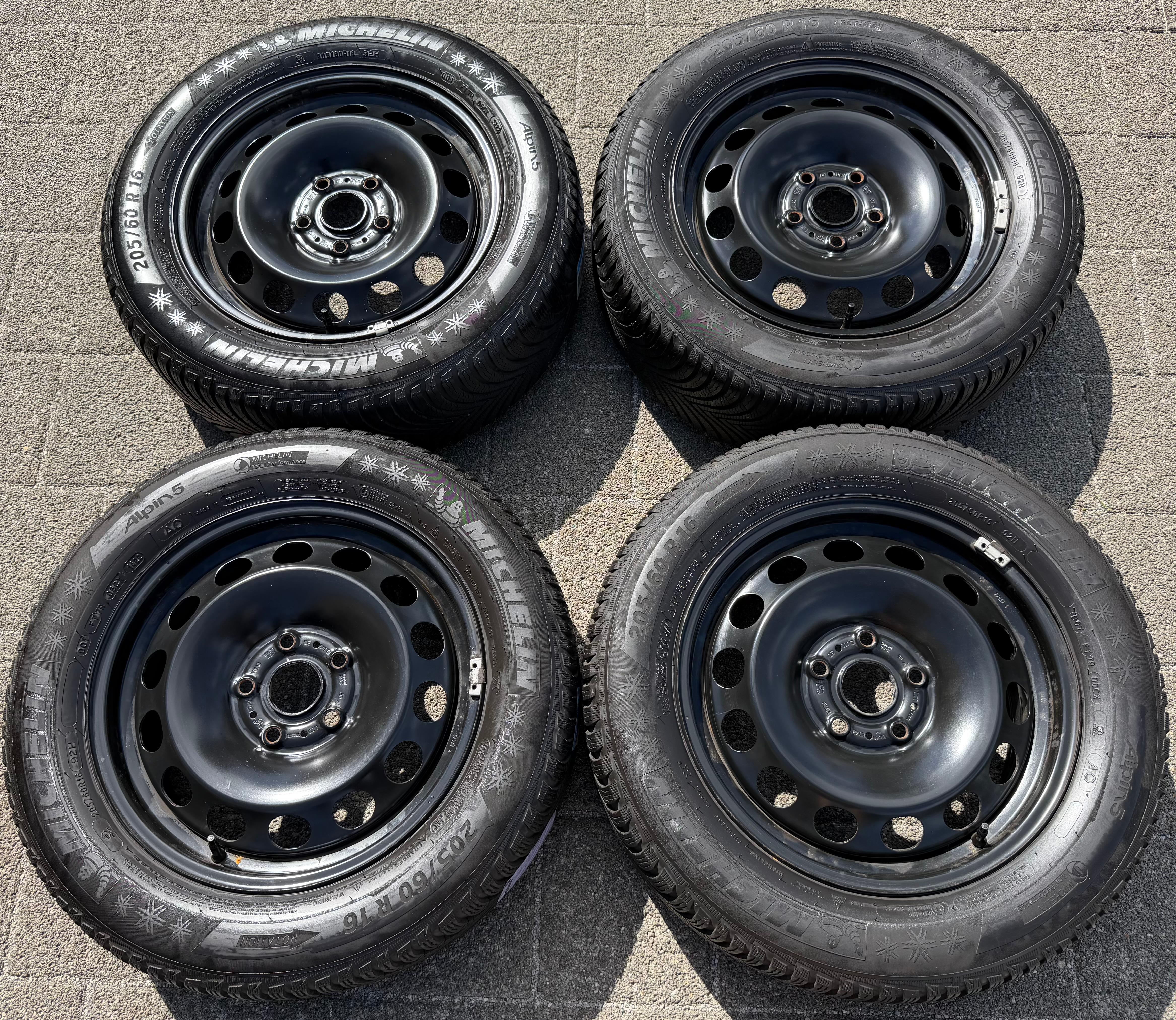 4 ruedas de invierno Audi Q2 GA VW T-ROC A11 205/60R16 92H Michelin Alpin 5 neumáticos de invierno