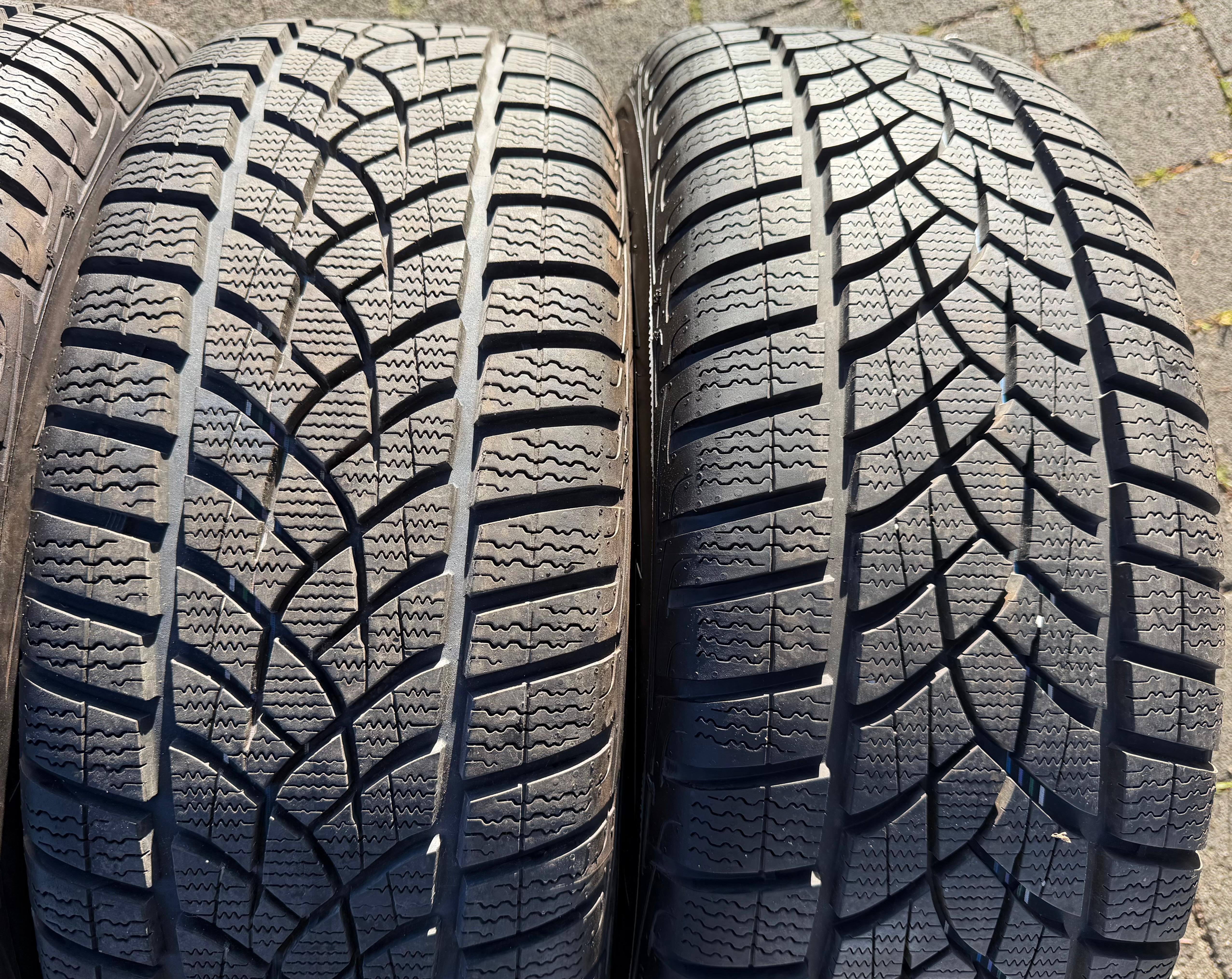 4 Original 18" Alu Winterräder Audi Q3 F3 83A 83A601025J 235/55R18 104H Goodyear